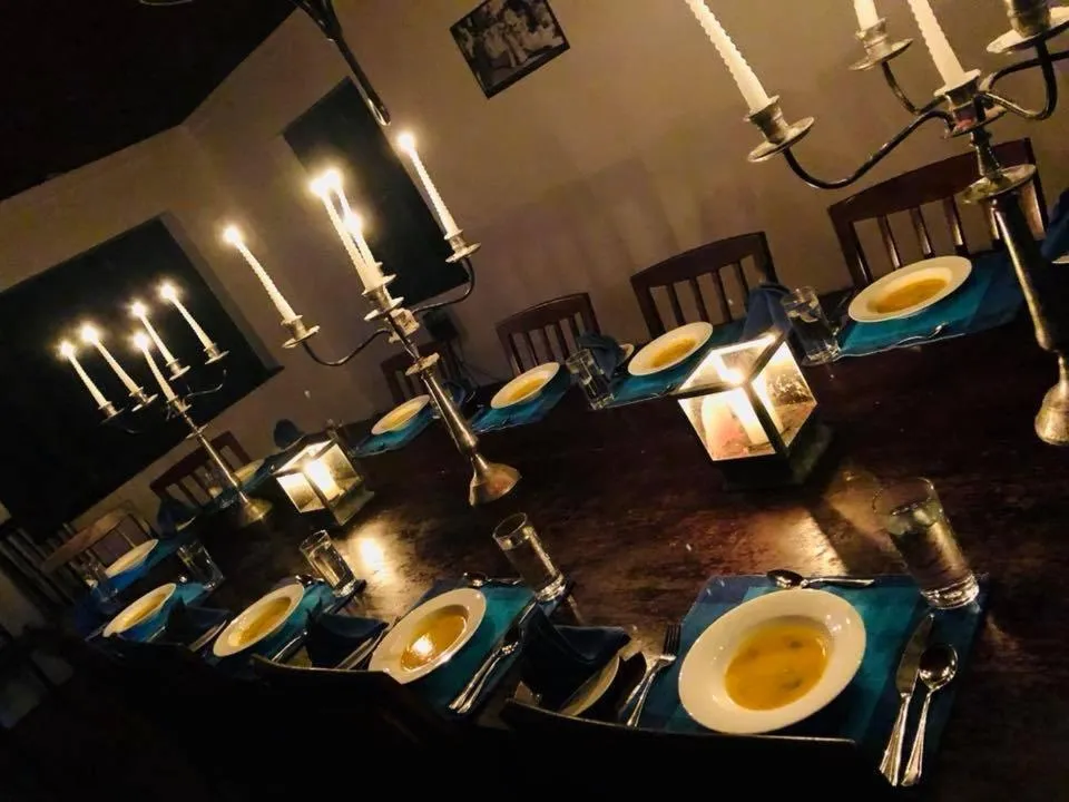 Restaurant/places to eat in Sir John's Bungalow