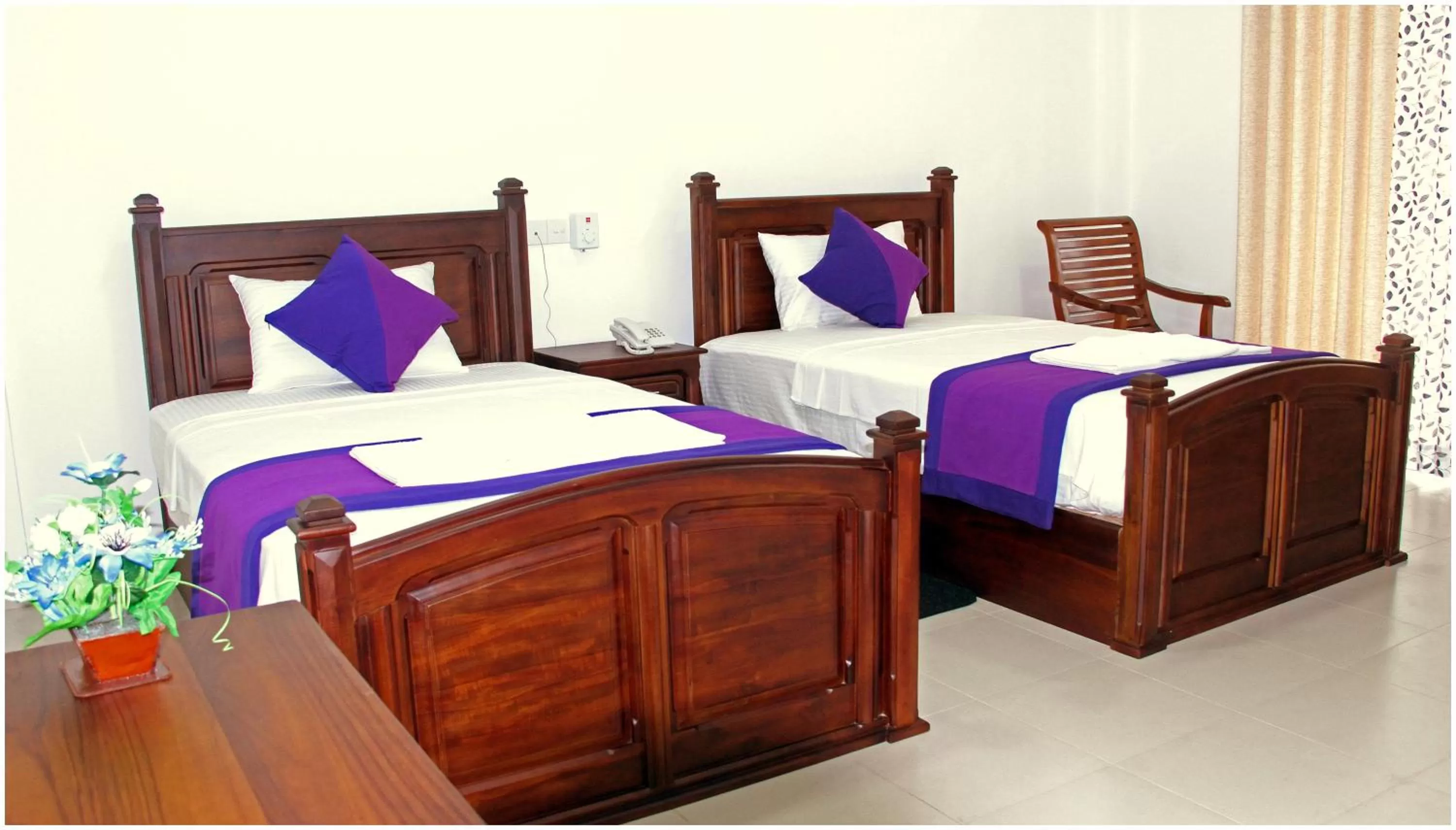 Bed in Ronaka Airport Transit Hotel