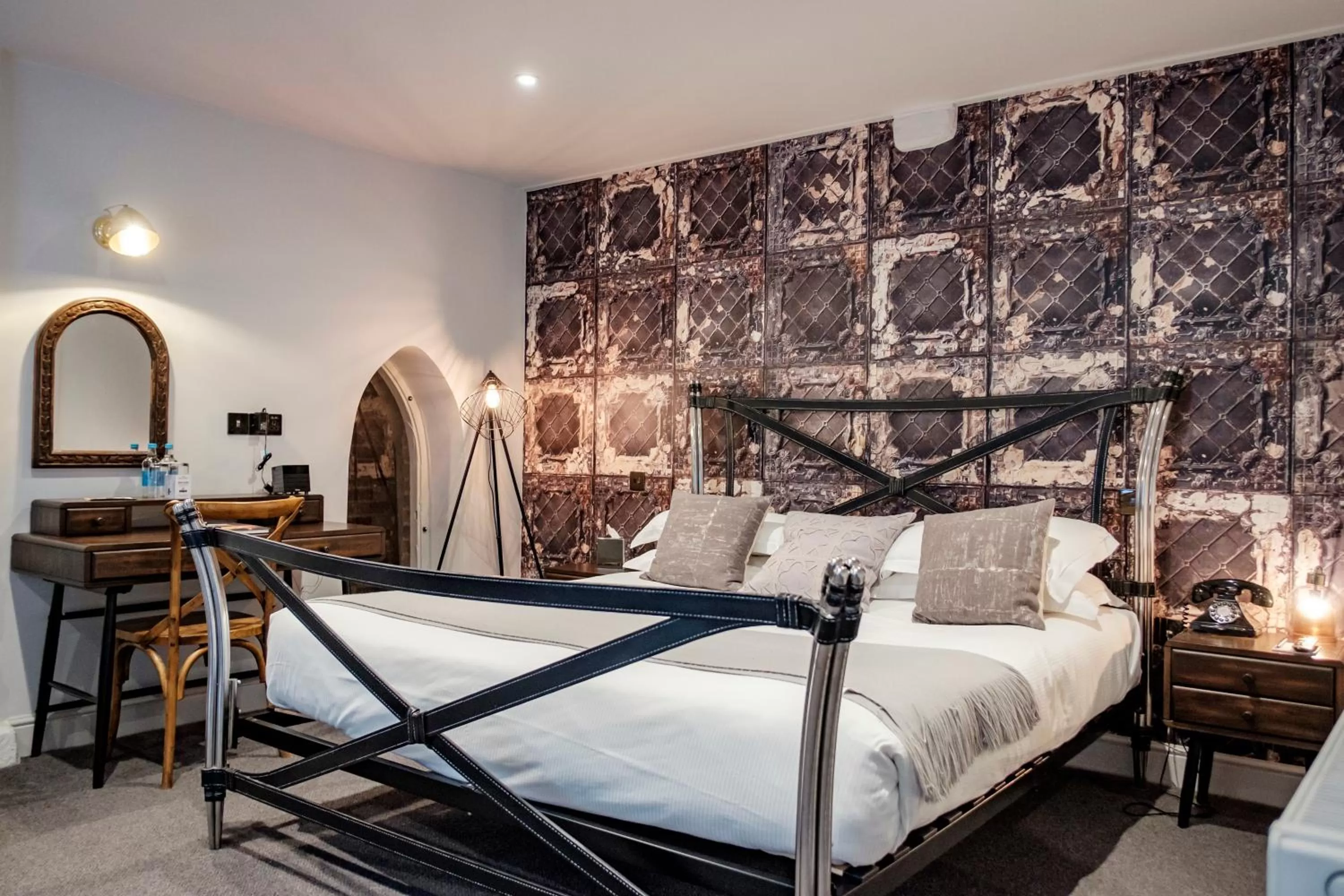 Bedroom, Bed in The Bull Hotel