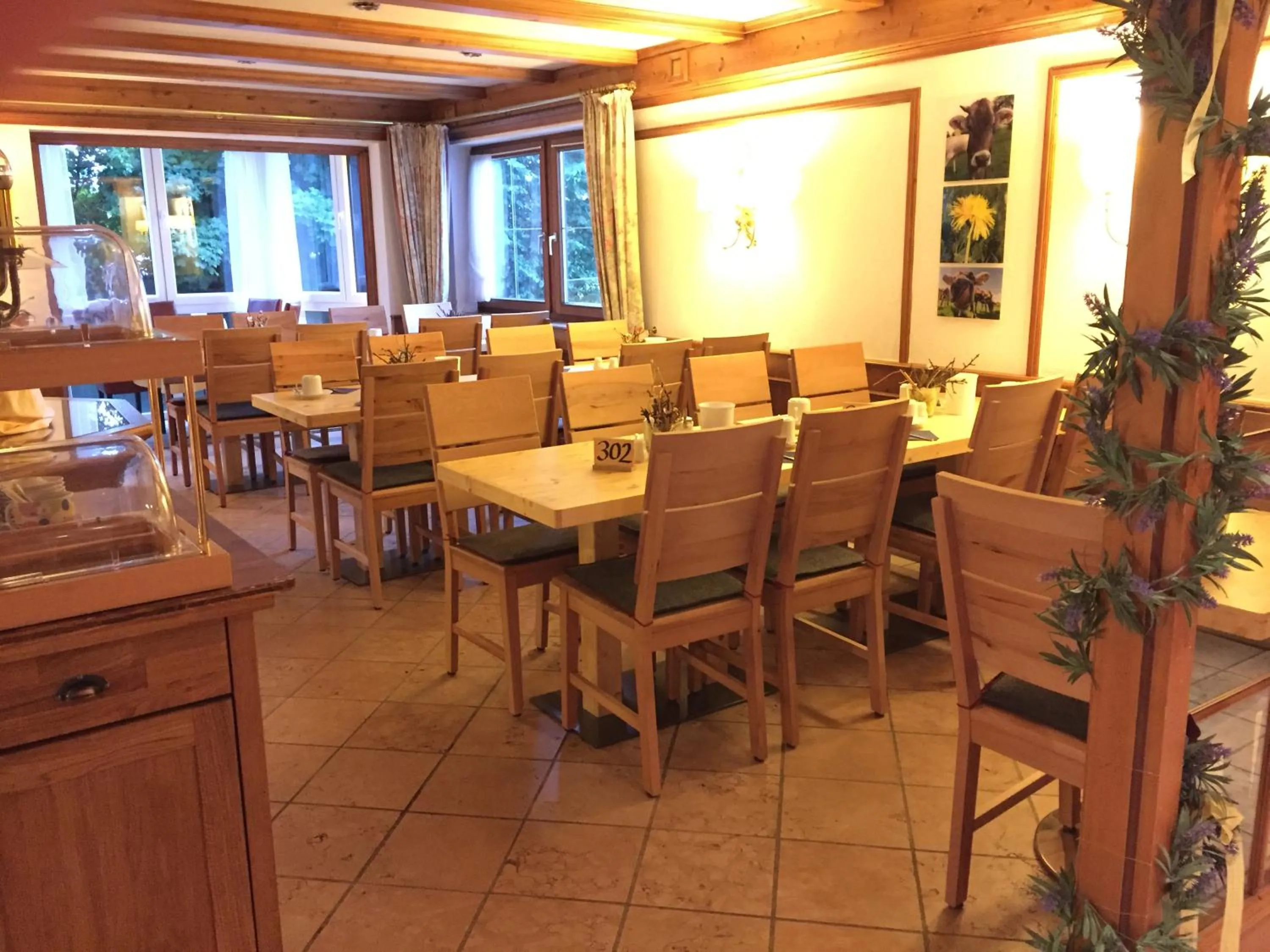 Restaurant/places to eat in Akzenthaus Alpenrose Nesselwang