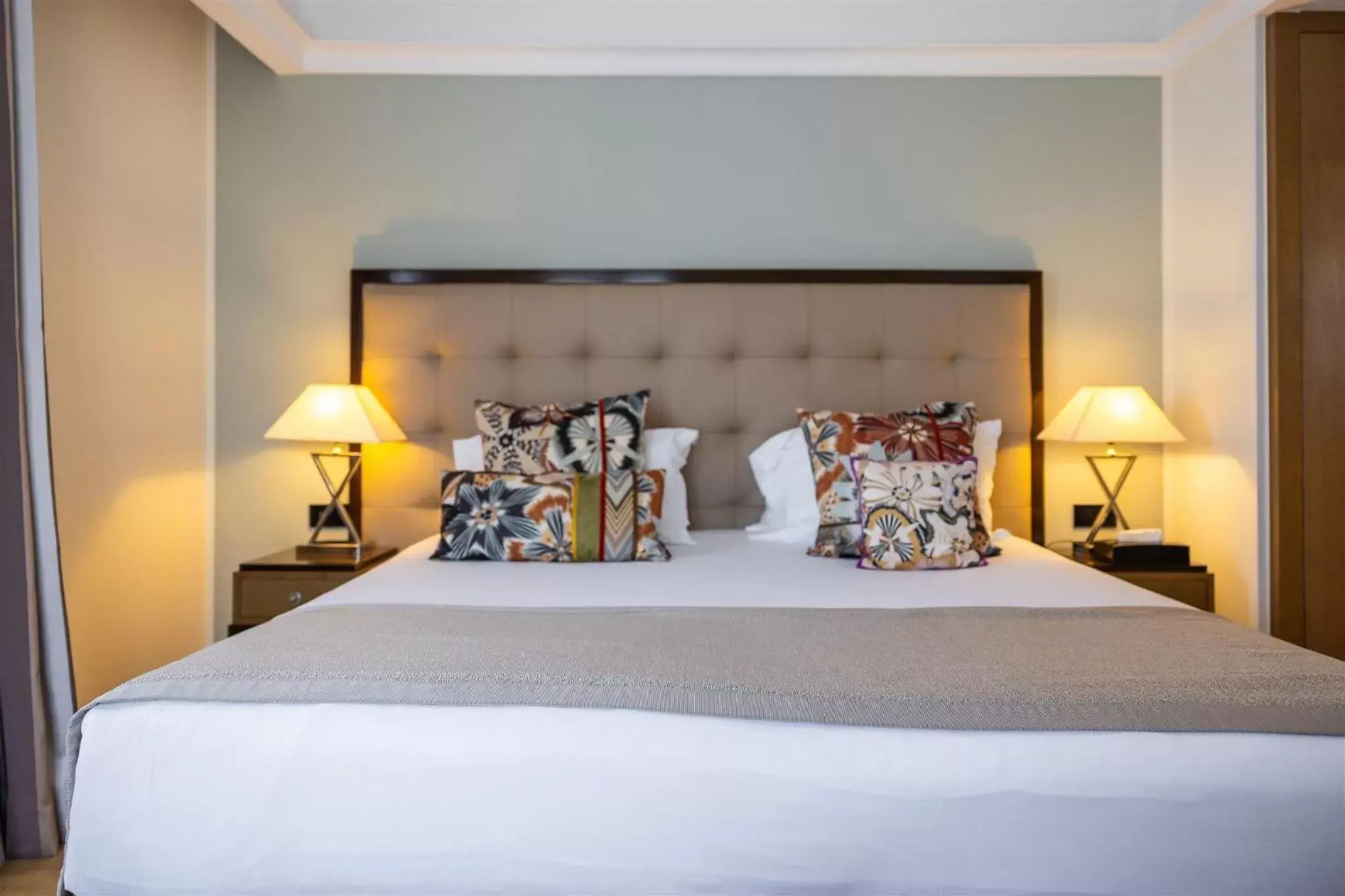 Superior Room with Sea View in Hôtel Des Gouverneurs Superior Room with Sea View in Hôtel Des Gouverneurs