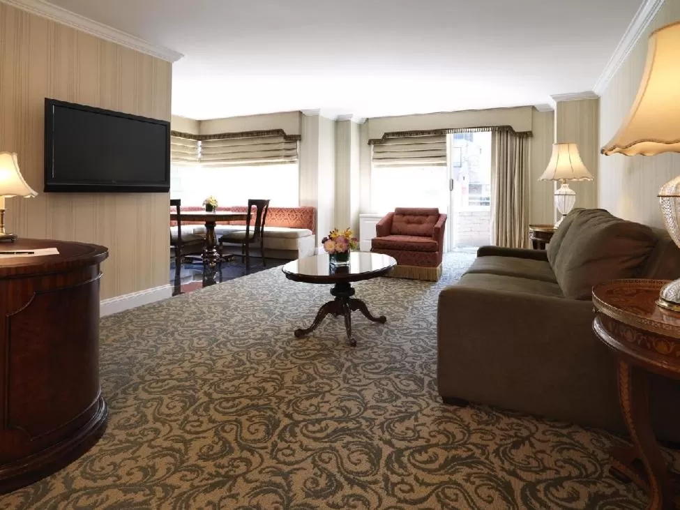 Seating Area in The Kimberly Hotel