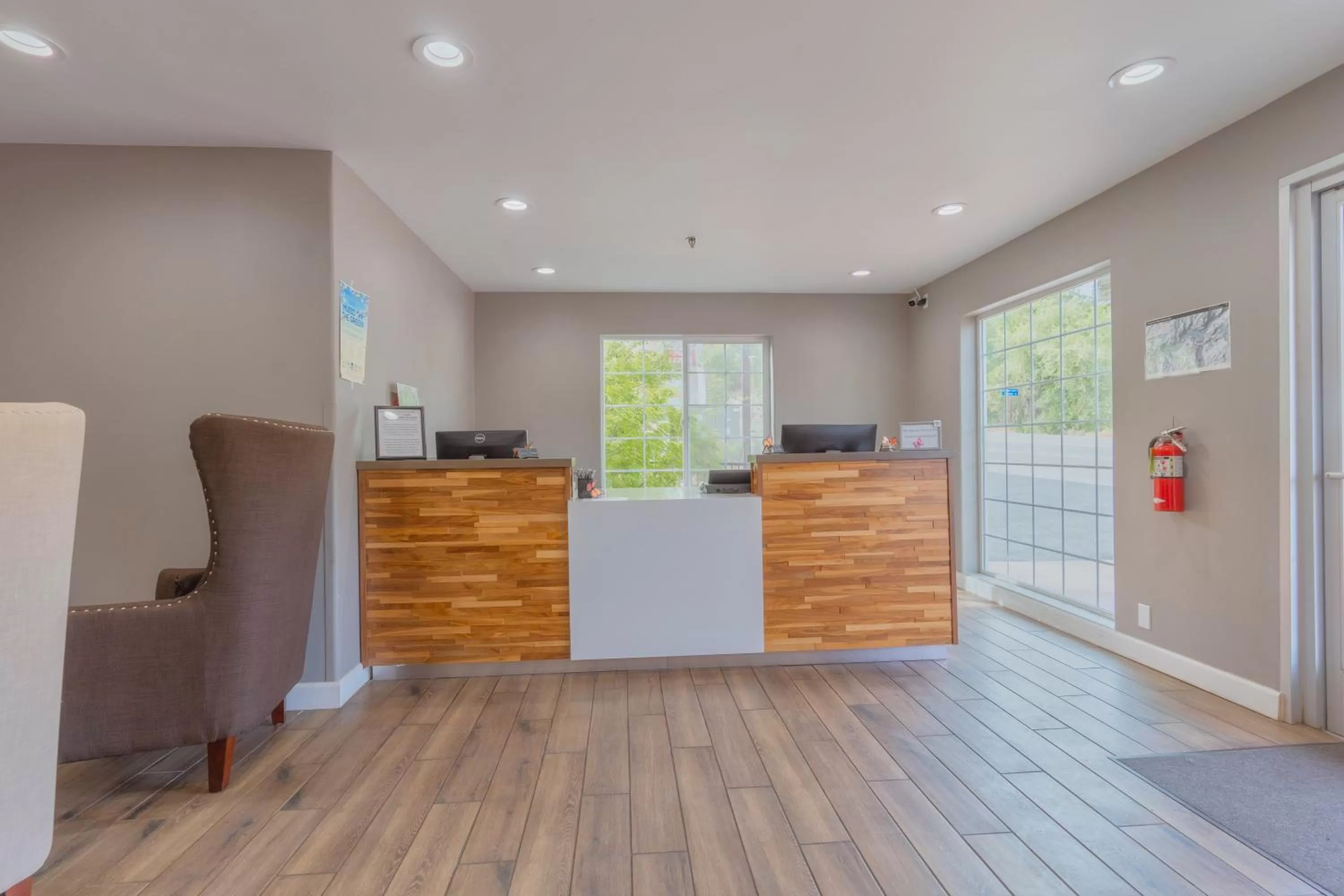 Lobby or reception in The Monarch Inn