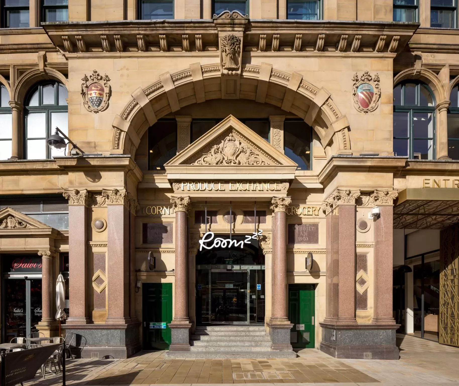 Facade/entrance in Roomzzz Manchester Victoria