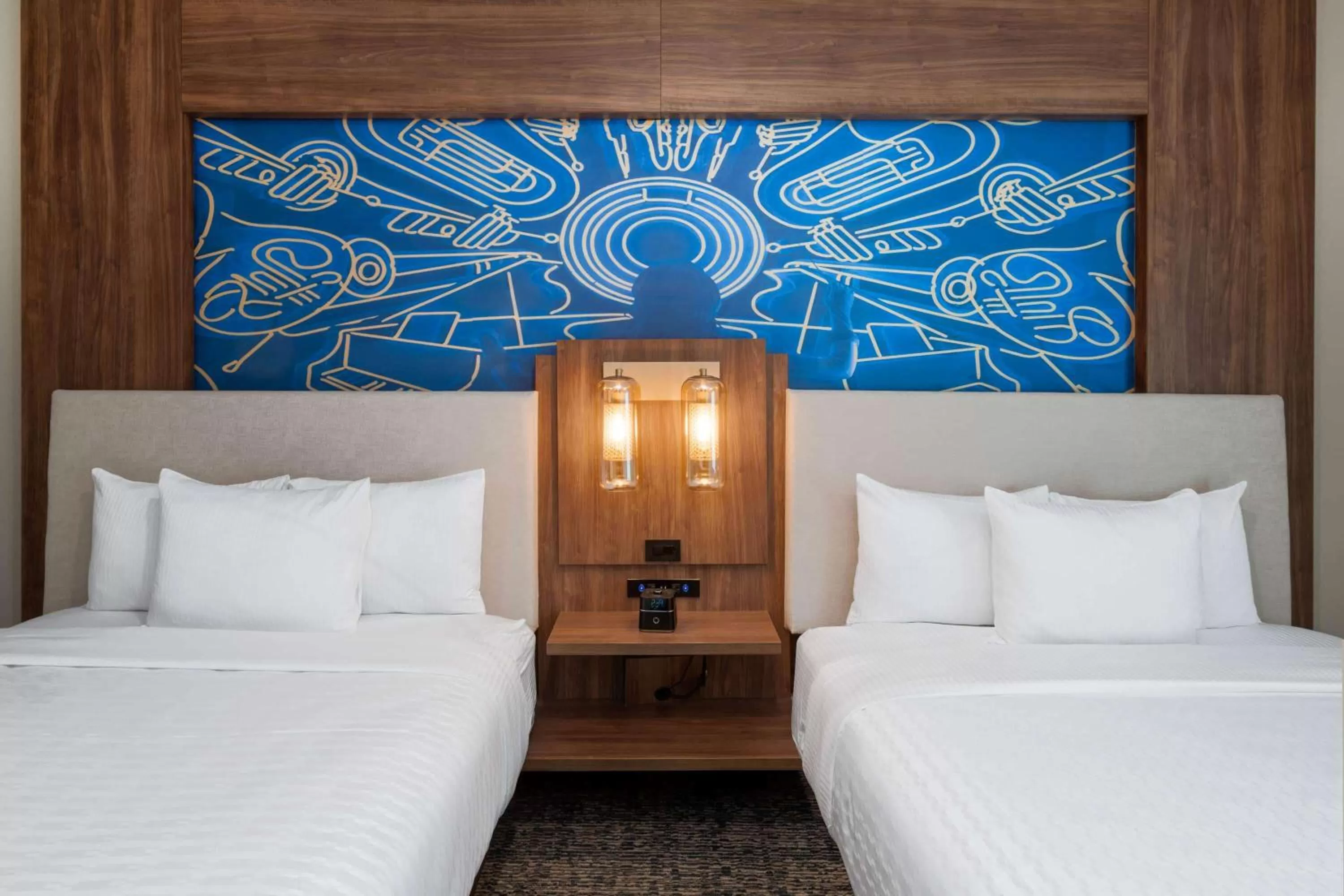 Photo of the whole room, Bed in La Quinta Inn & Suites by Wyndham Nashville Downtown Stadium