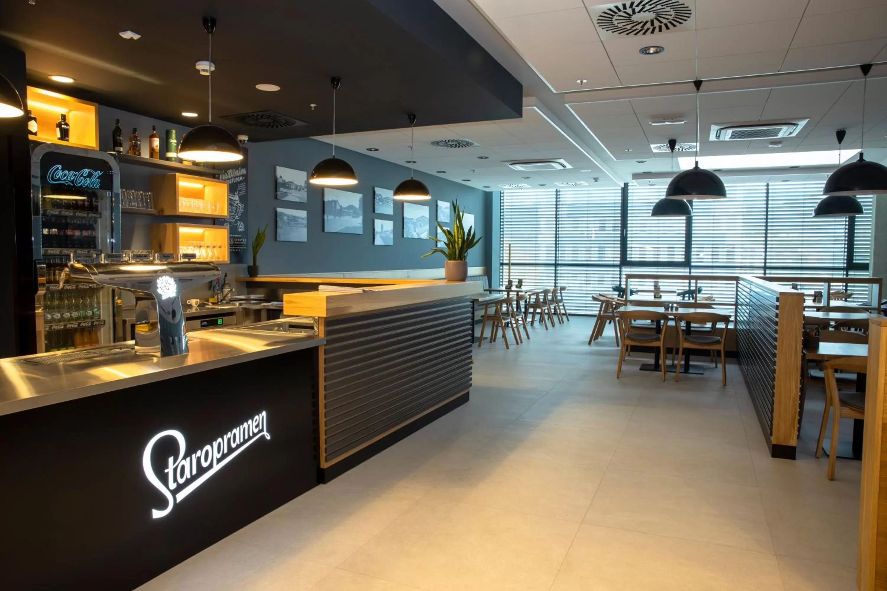 Restaurant/Places to Eat in Hotel Smetanova