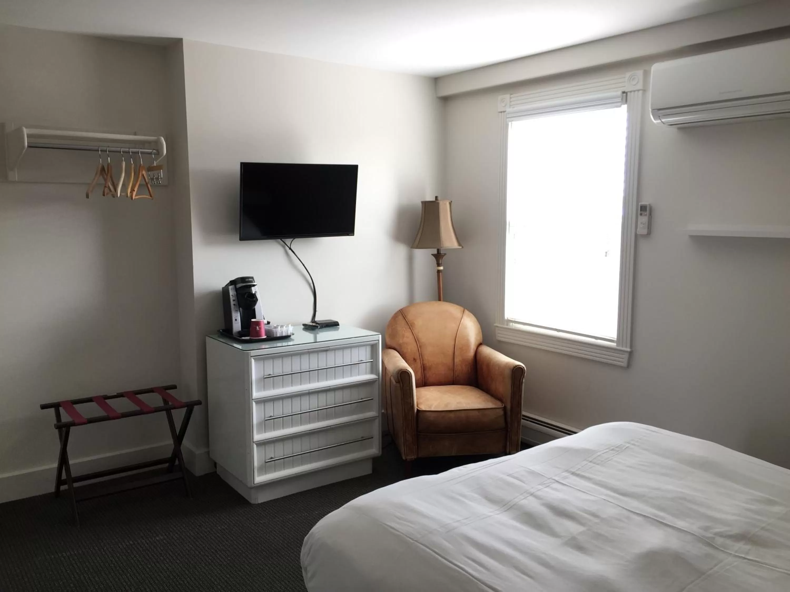 Seating area, Bed in Pilgrim House