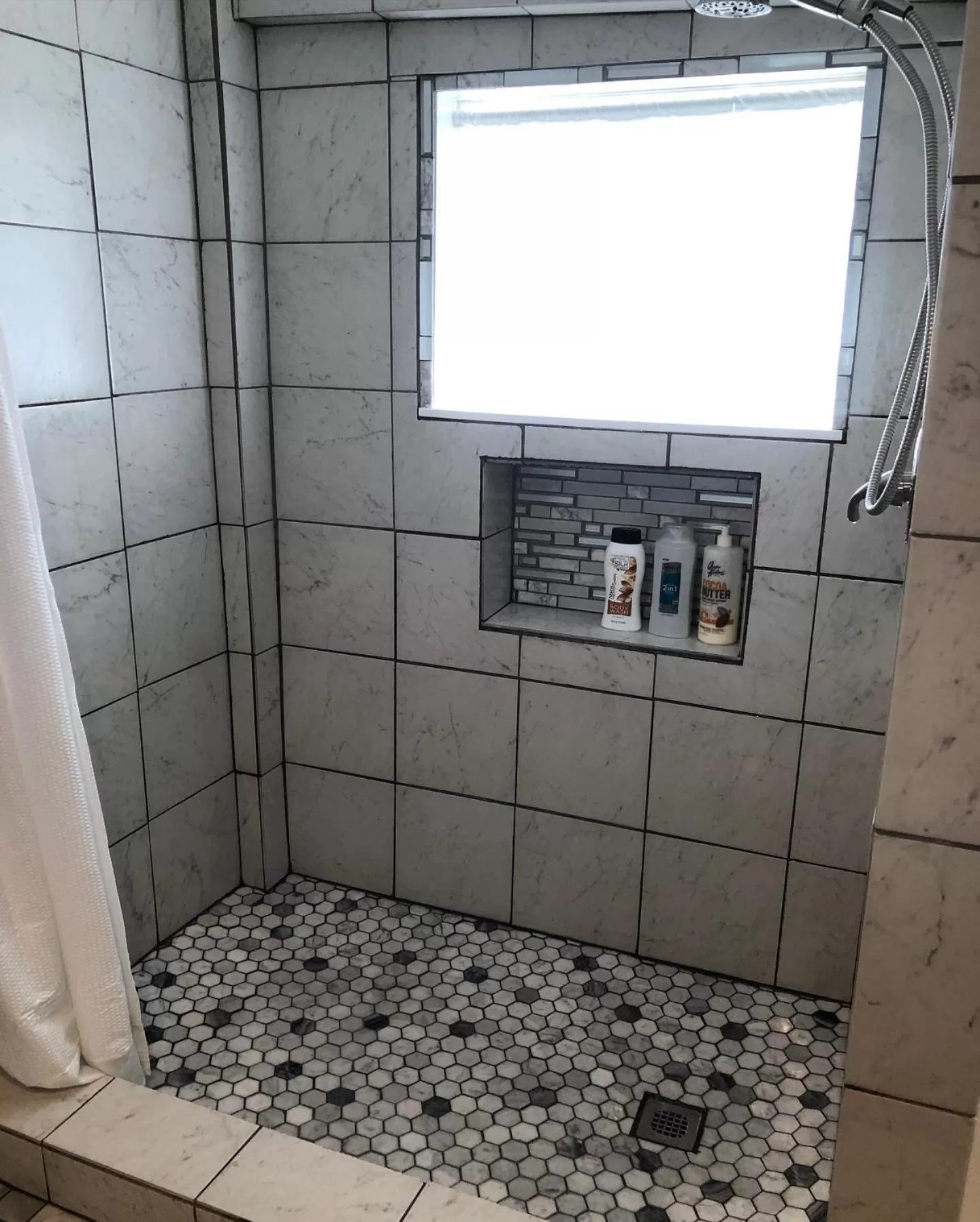 Shower in Belmont Inn