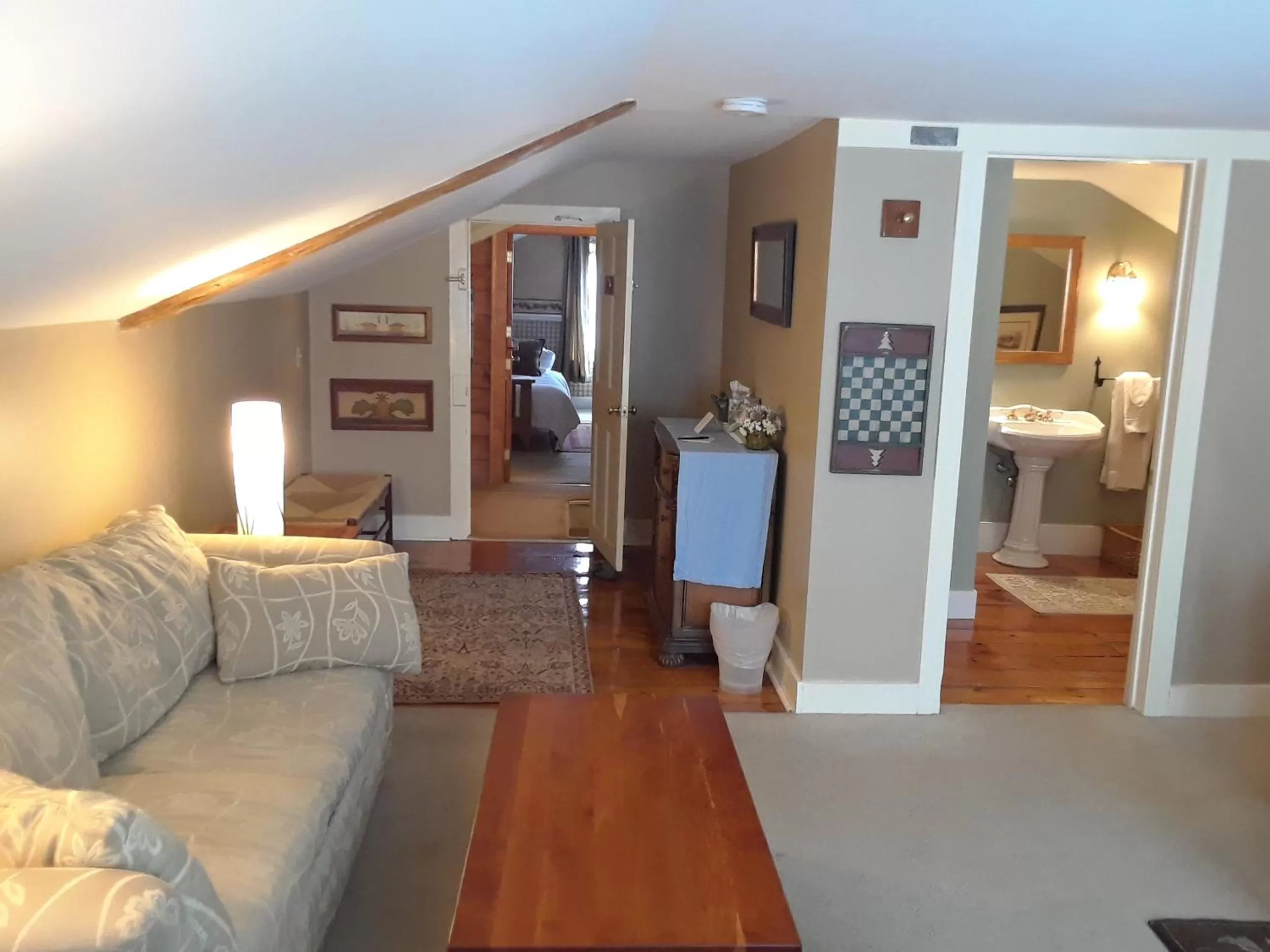 Seating Area in Waybury Inn