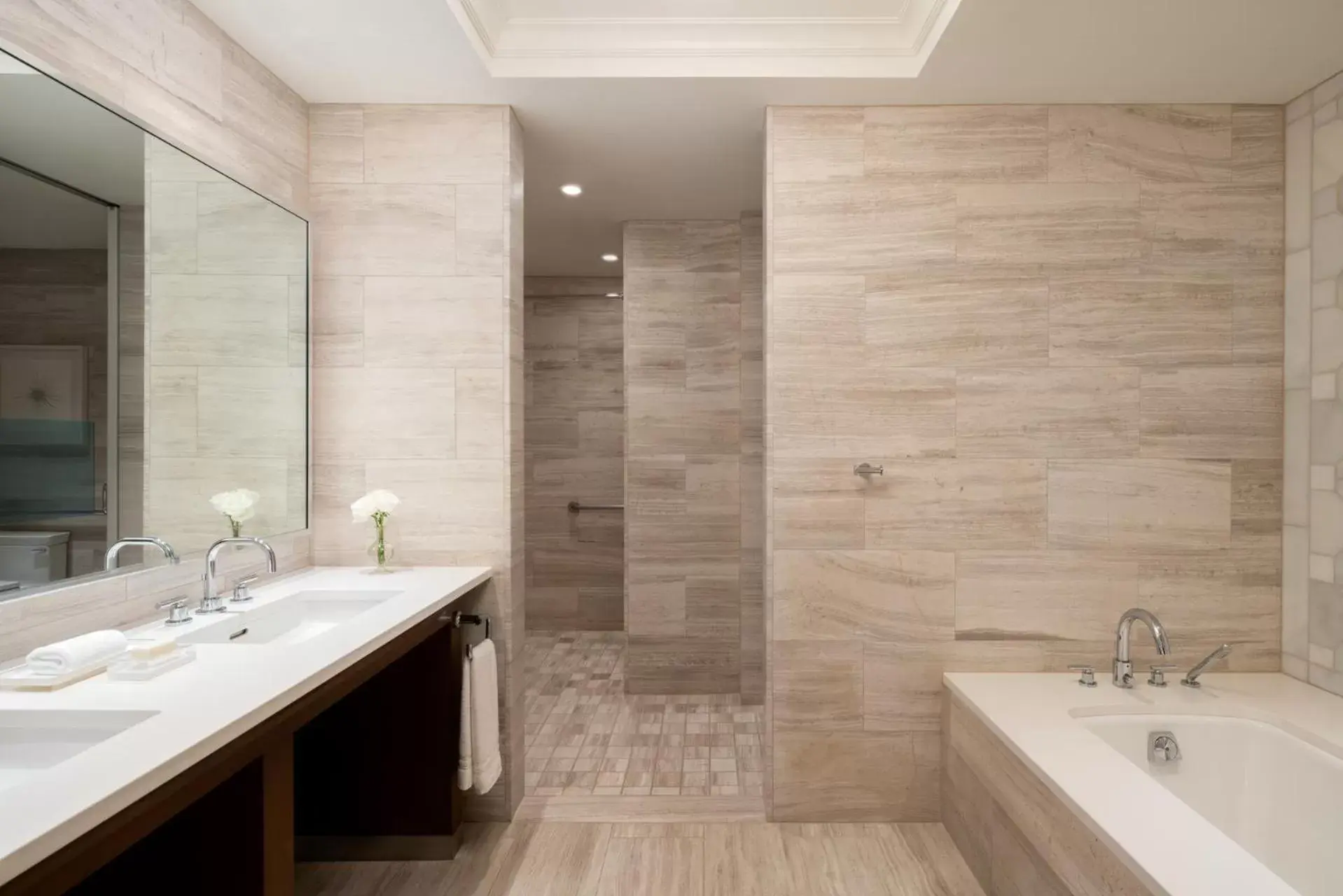 Golden Oak View King - Disability Accessible in Four Seasons Resort Orlando at Walt Disney World Resort Golden Oak View King - Disability Accessible in Four Seasons Resort Orlando at Walt Disney World Resort