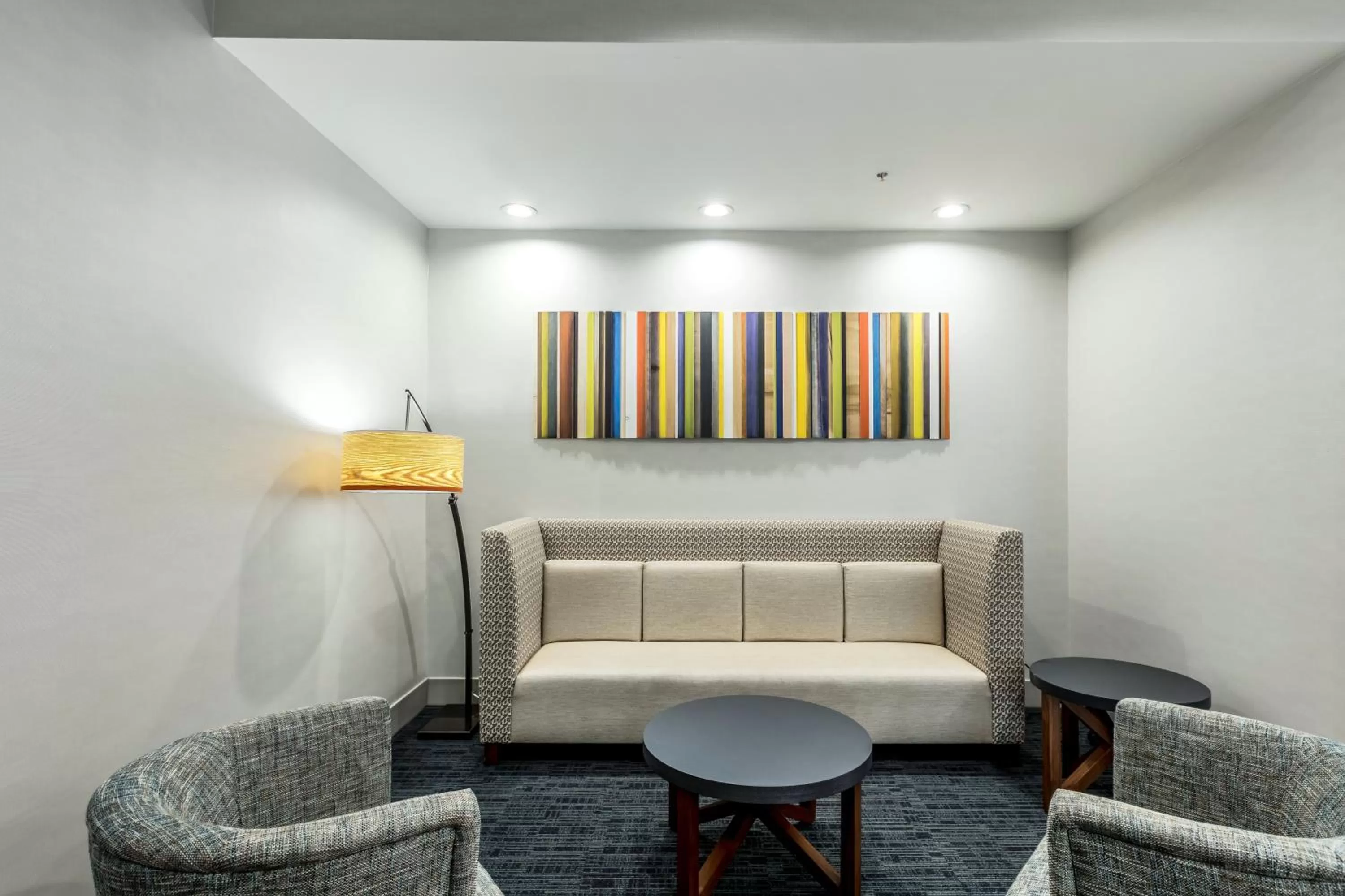Lobby or reception in Holiday Inn Express & Suites Jersey City North - Hoboken by IHG