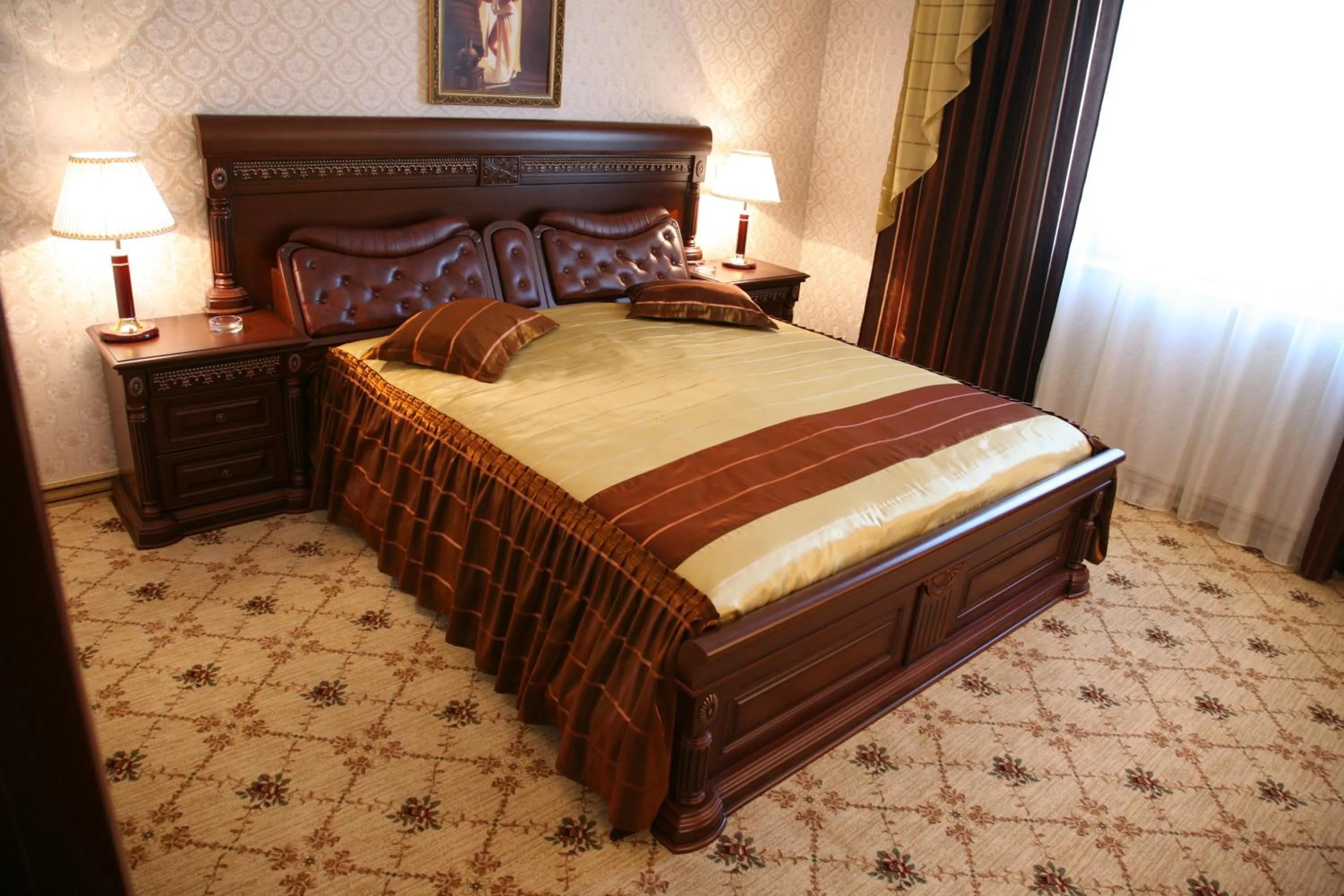 Bed in Merian Palace Hotel