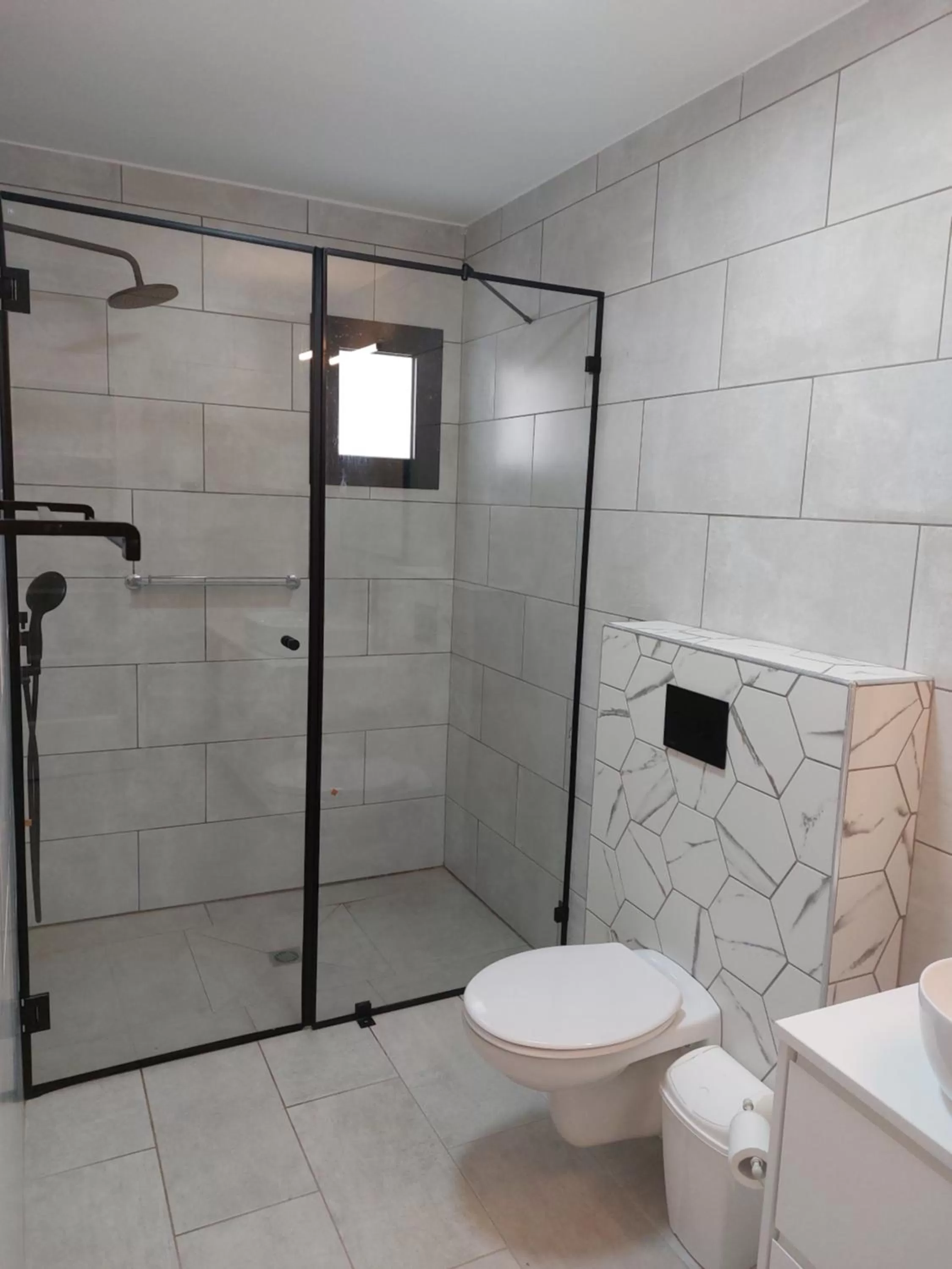 Bathroom in Lishansky Since 1936