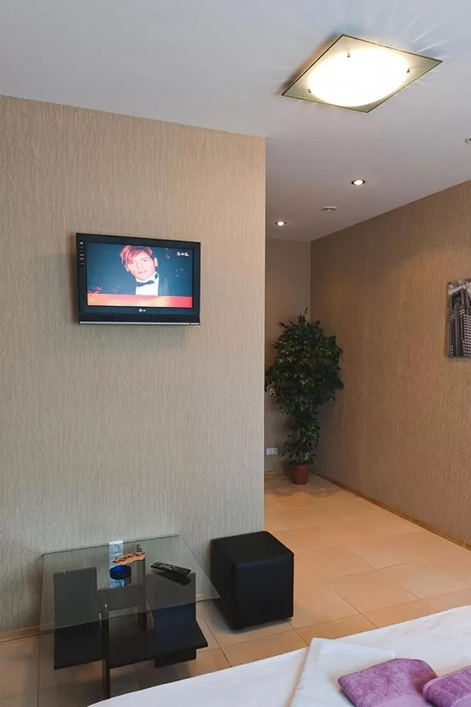 Other, TV/Entertainment Center in Hotel 8th Mile