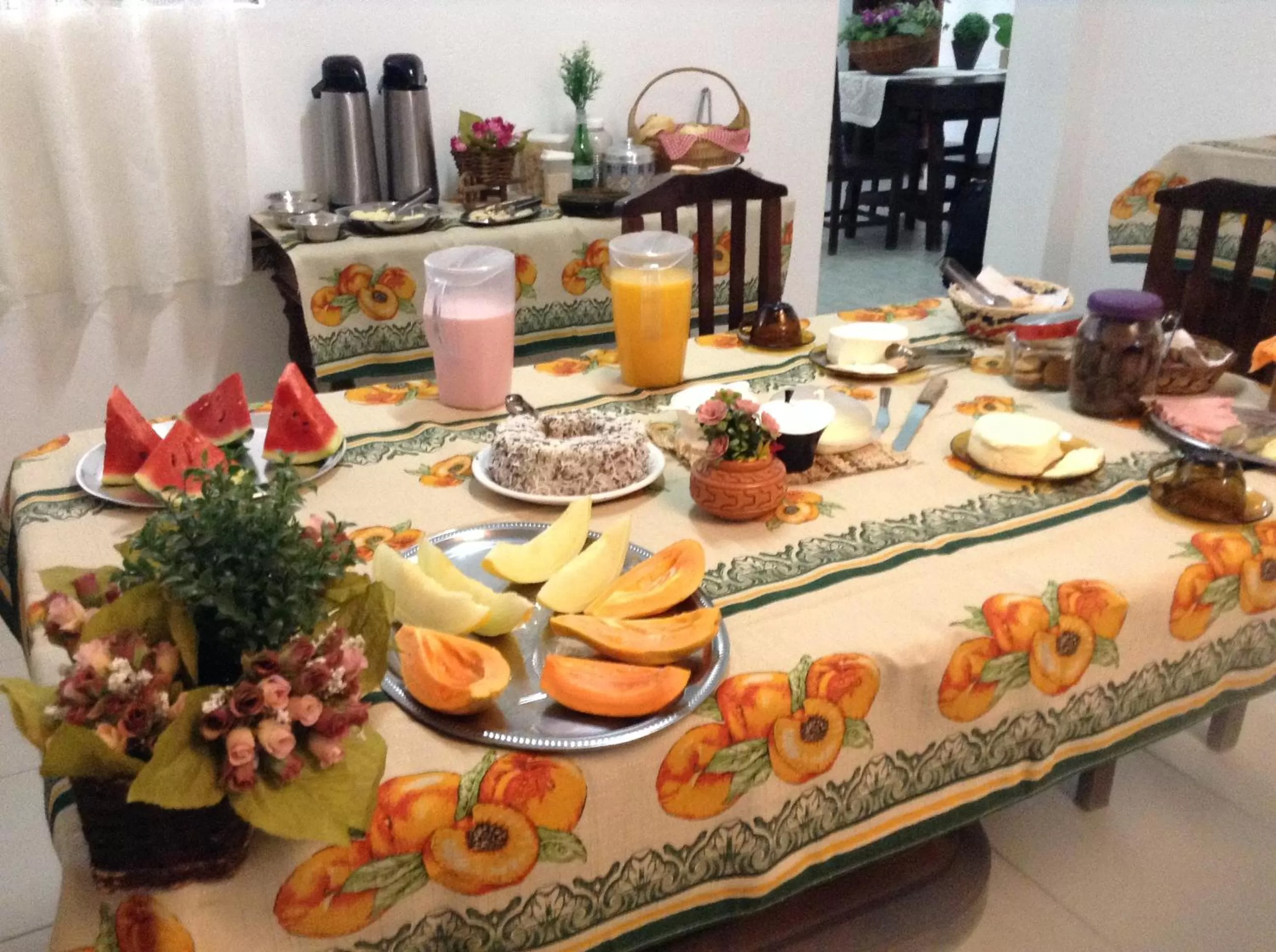 Breakfast in Pousada Alvorada Brotas - e agendamento das atividades turísticas