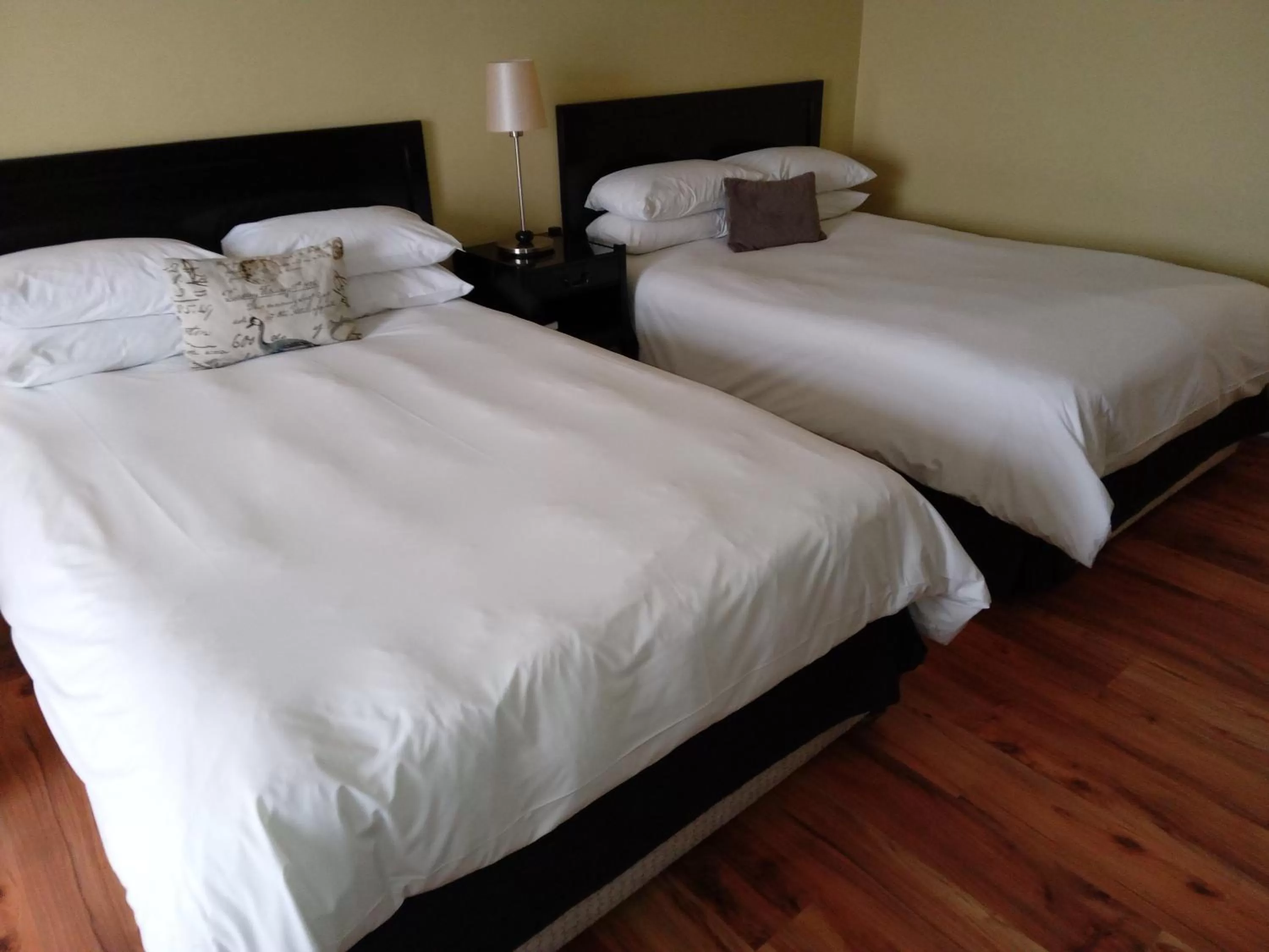 Shower, Bed in Protea Hotel by Marriott Bloemfontein