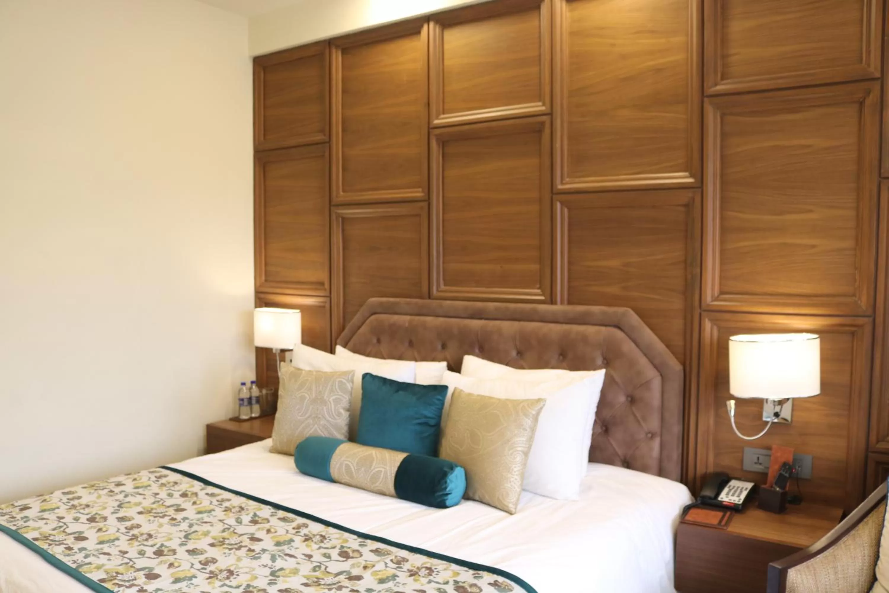 Bed in Radisson Srinagar