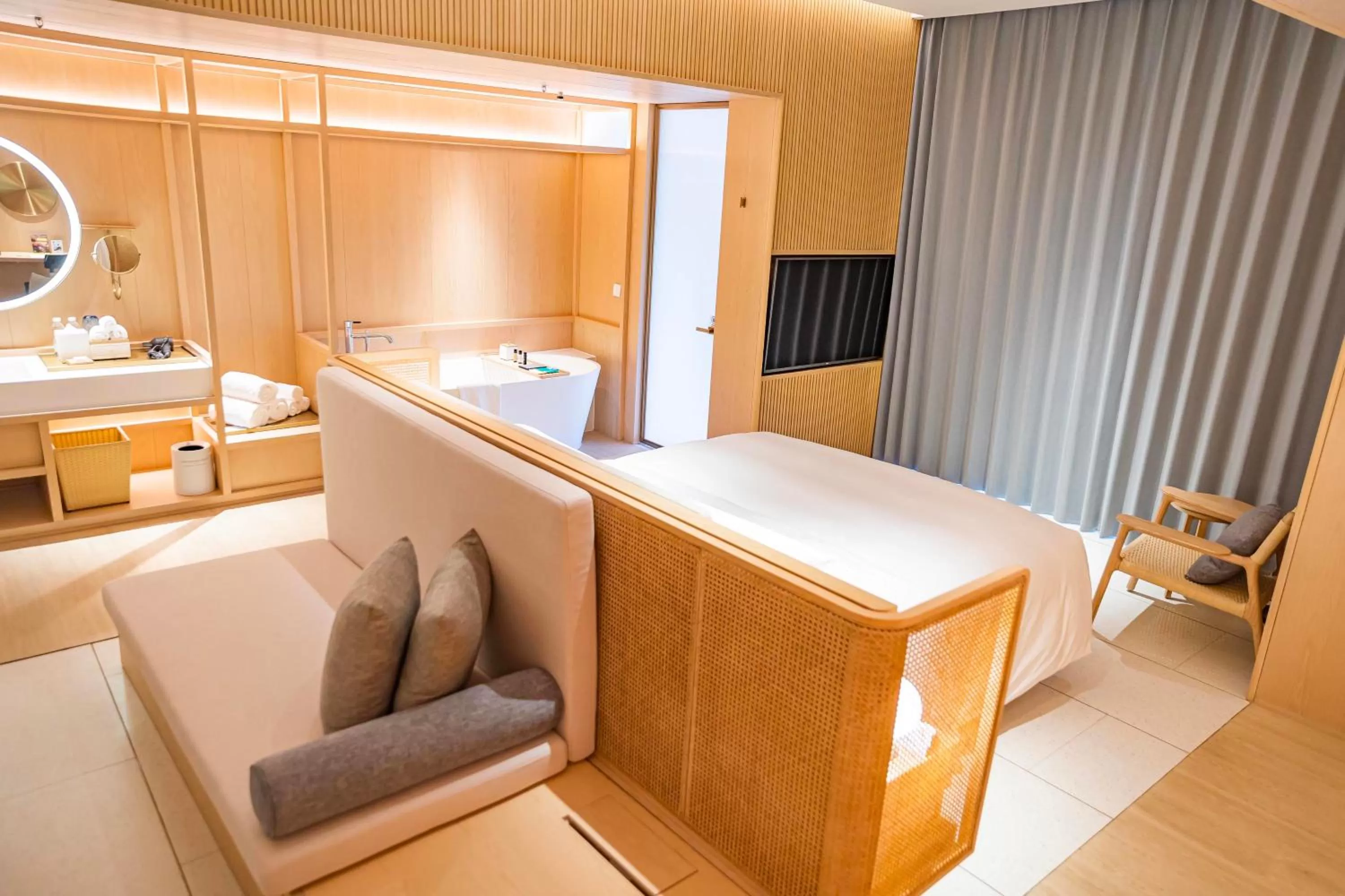 Bedroom, Bed in The Taikang Sanya, a Tribute Portfolio Resort