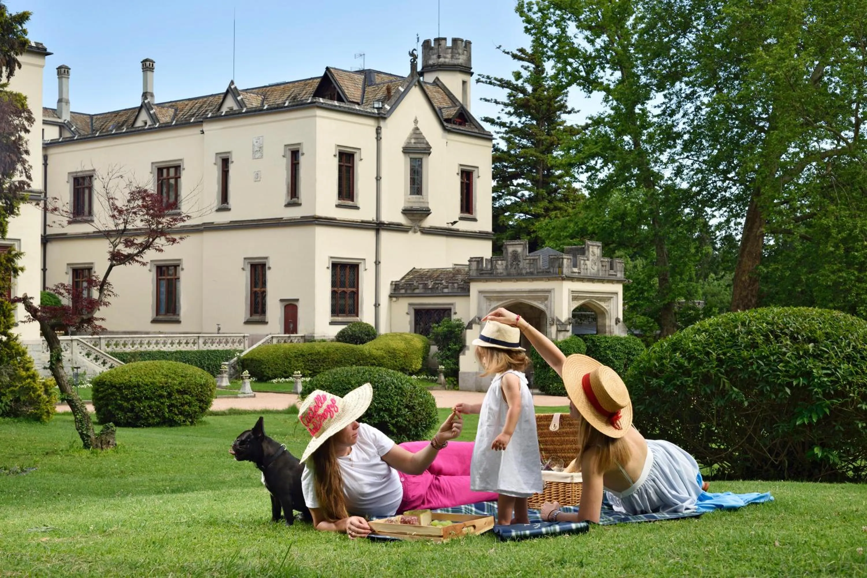 Food and drinks in Castello Dal Pozzo Resort Lago Maggiore - Preferred Hotels & Resorts