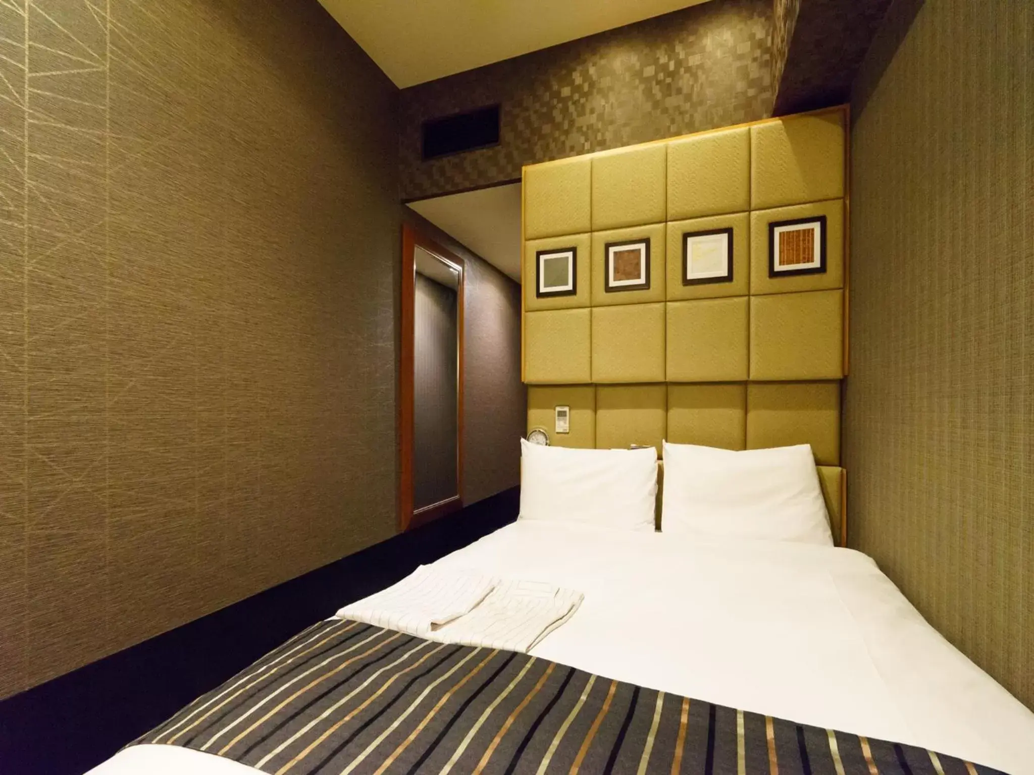 Double Room - Non-Smoking in Sotetsu Fresa Inn Higashi Shinjuku Double Room - Non-Smoking in Sotetsu Fresa Inn Higashi Shinjuku