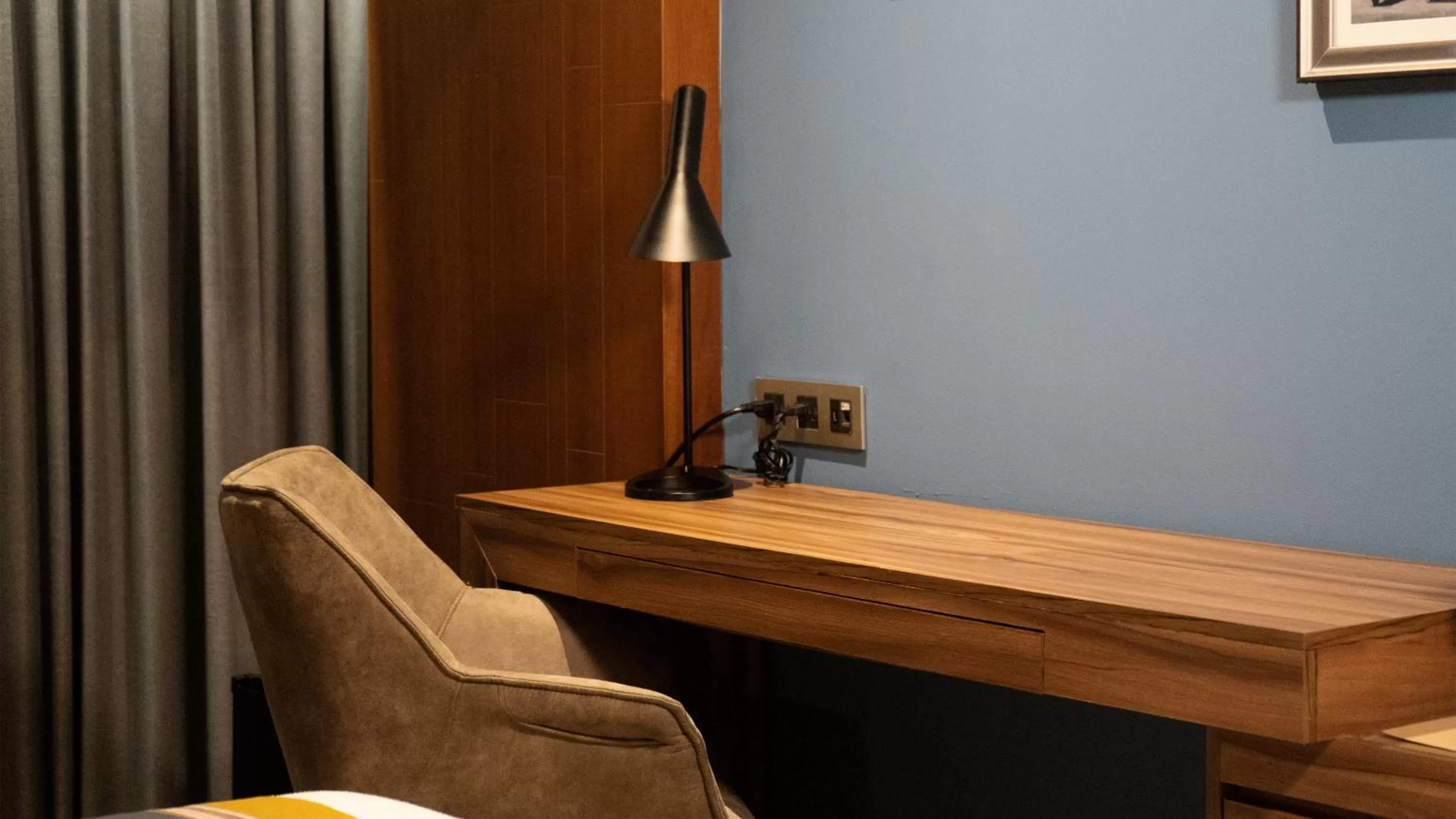 Photo of the whole room in Hotel Indigo Guadalajara Expo by IHG