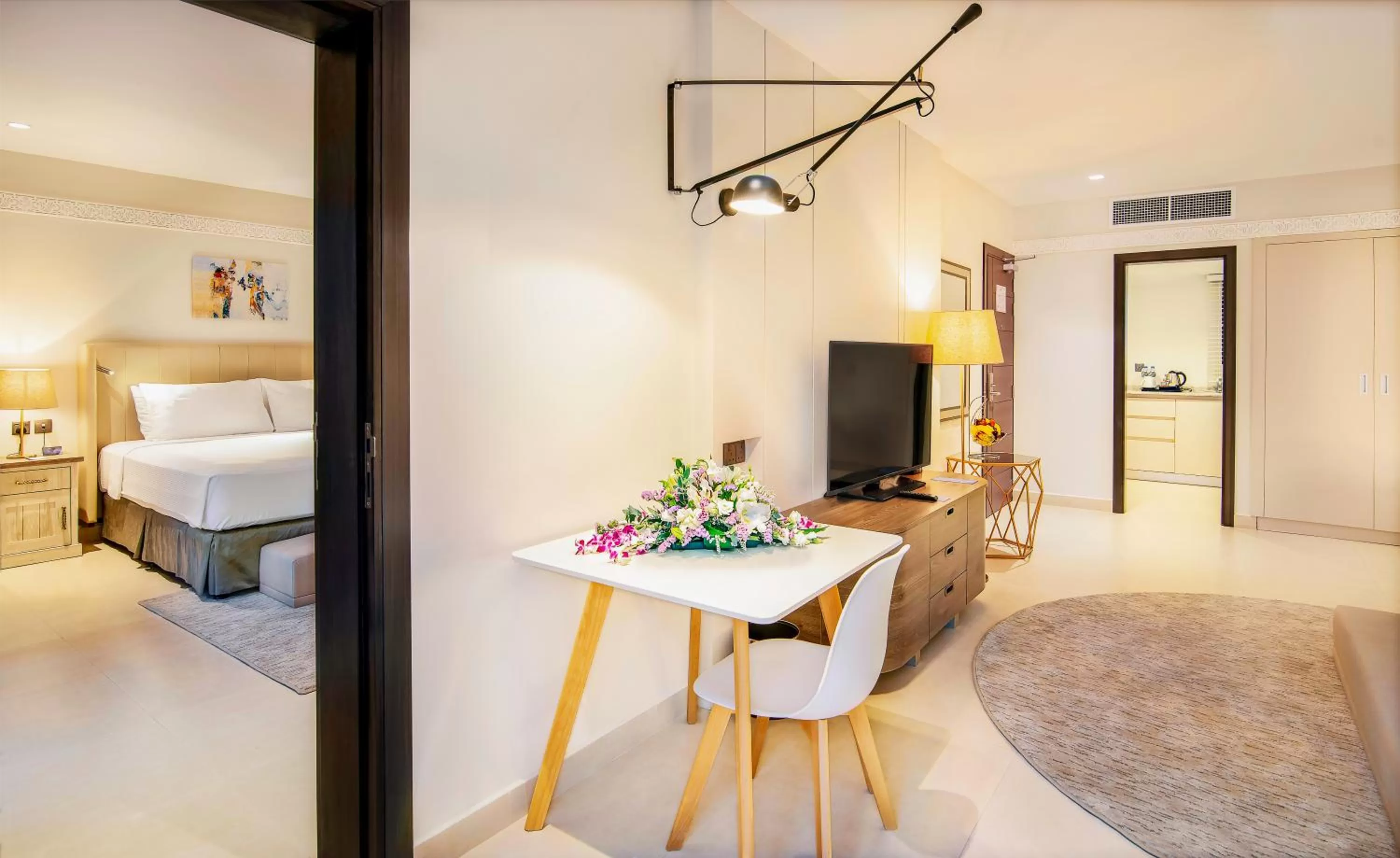 Living room, Bed in Radisson Blu Hotel & Resort, Al Ain