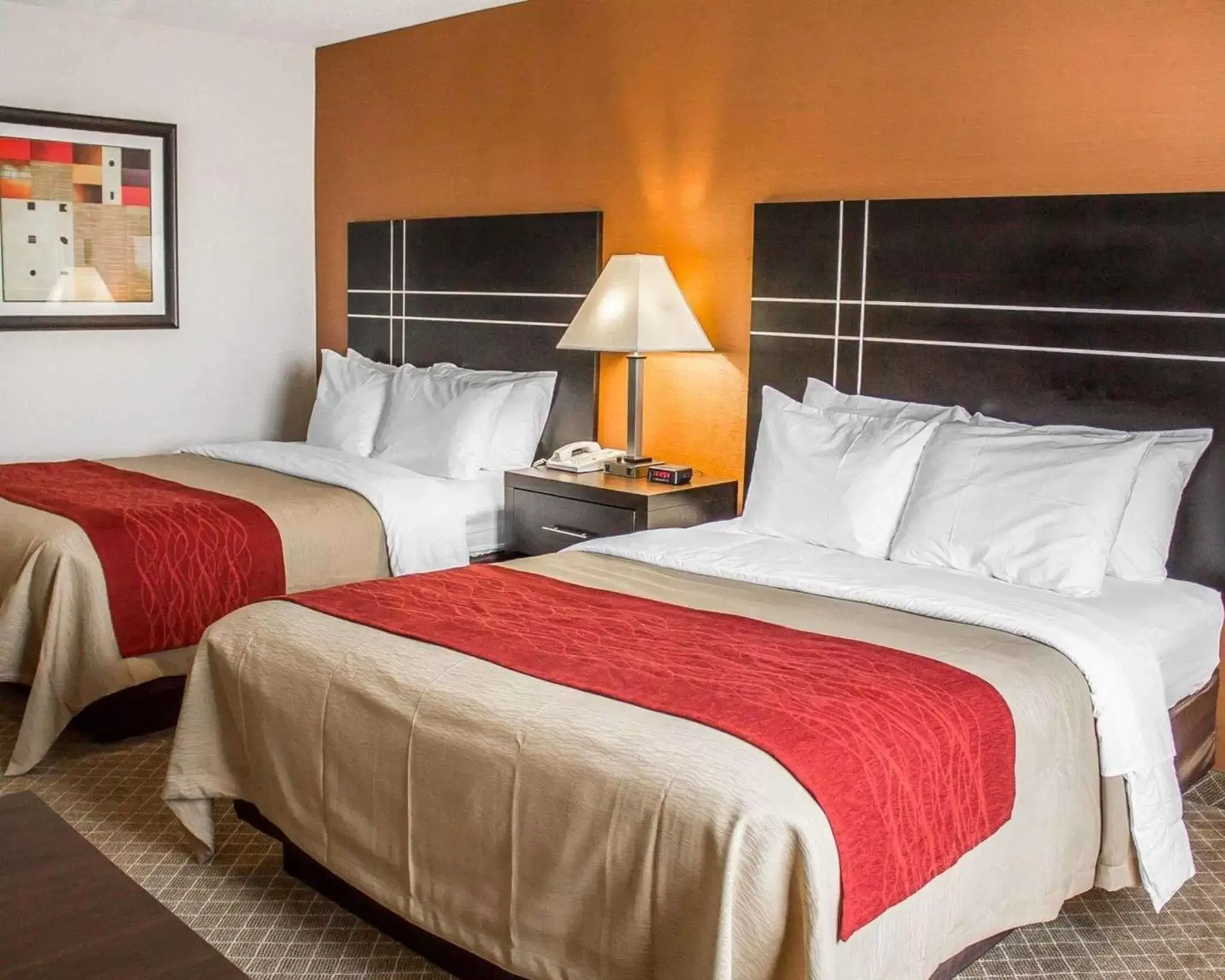 Standard Queen Room with Two Queen Beds - Non-Smoking in Howard Johnson by Wyndham Columbus State Fairgrounds I-71 Standard Queen Room with Two Queen Beds - Non-Smoking in Howard Johnson by Wyndham Columbus State Fairgrounds I-71