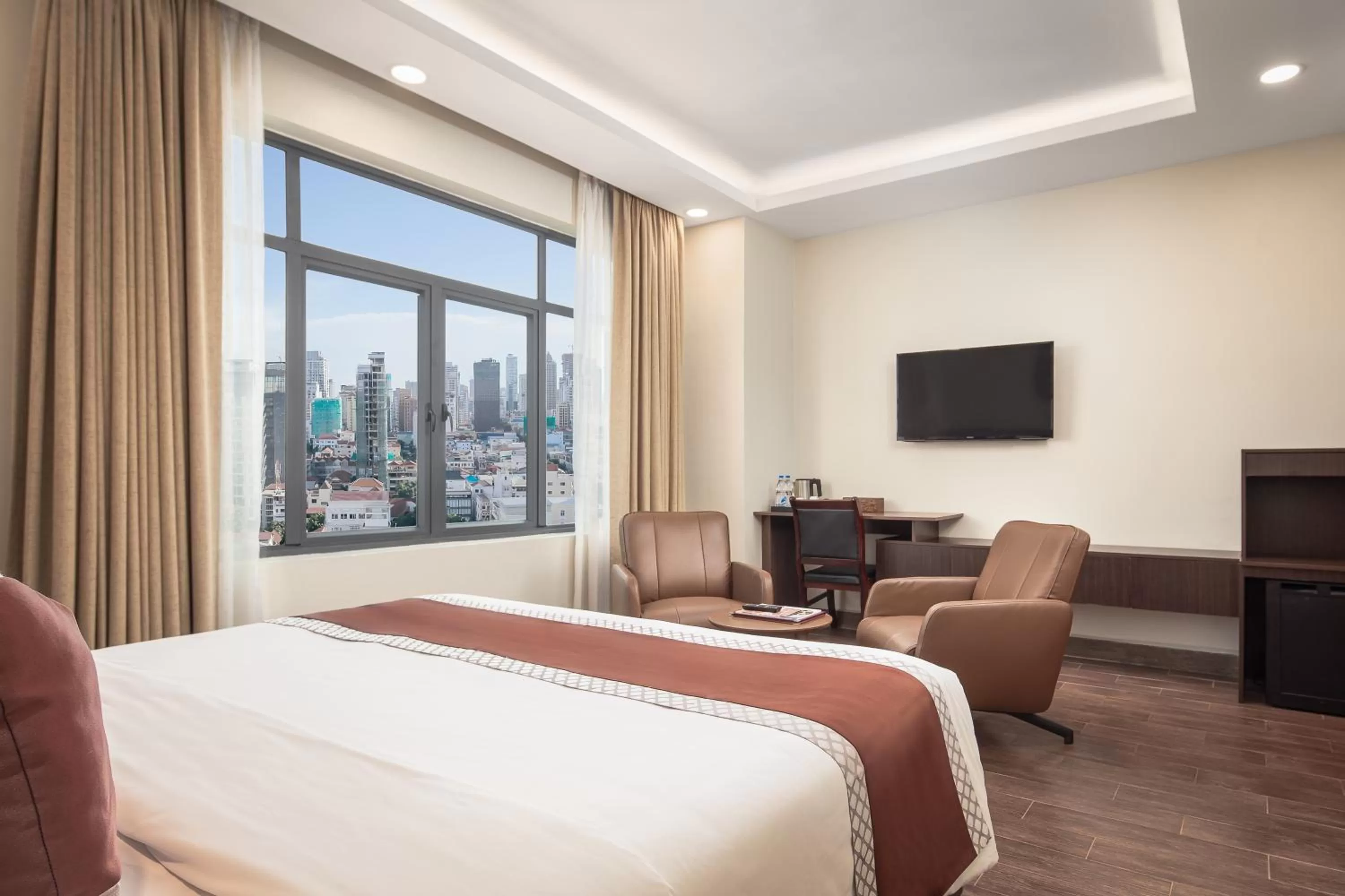 Photo of the whole room, Bed in HM Grand Central Hotel