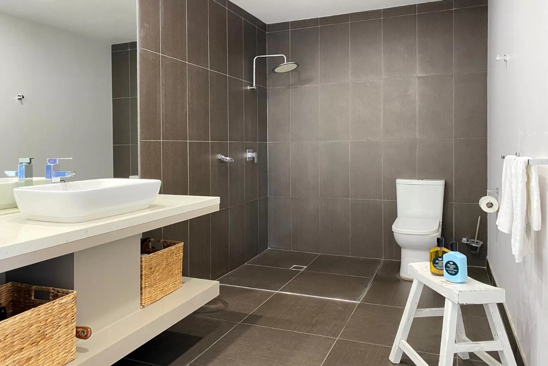 Shower in Bay Breeze Boutique Accommodation