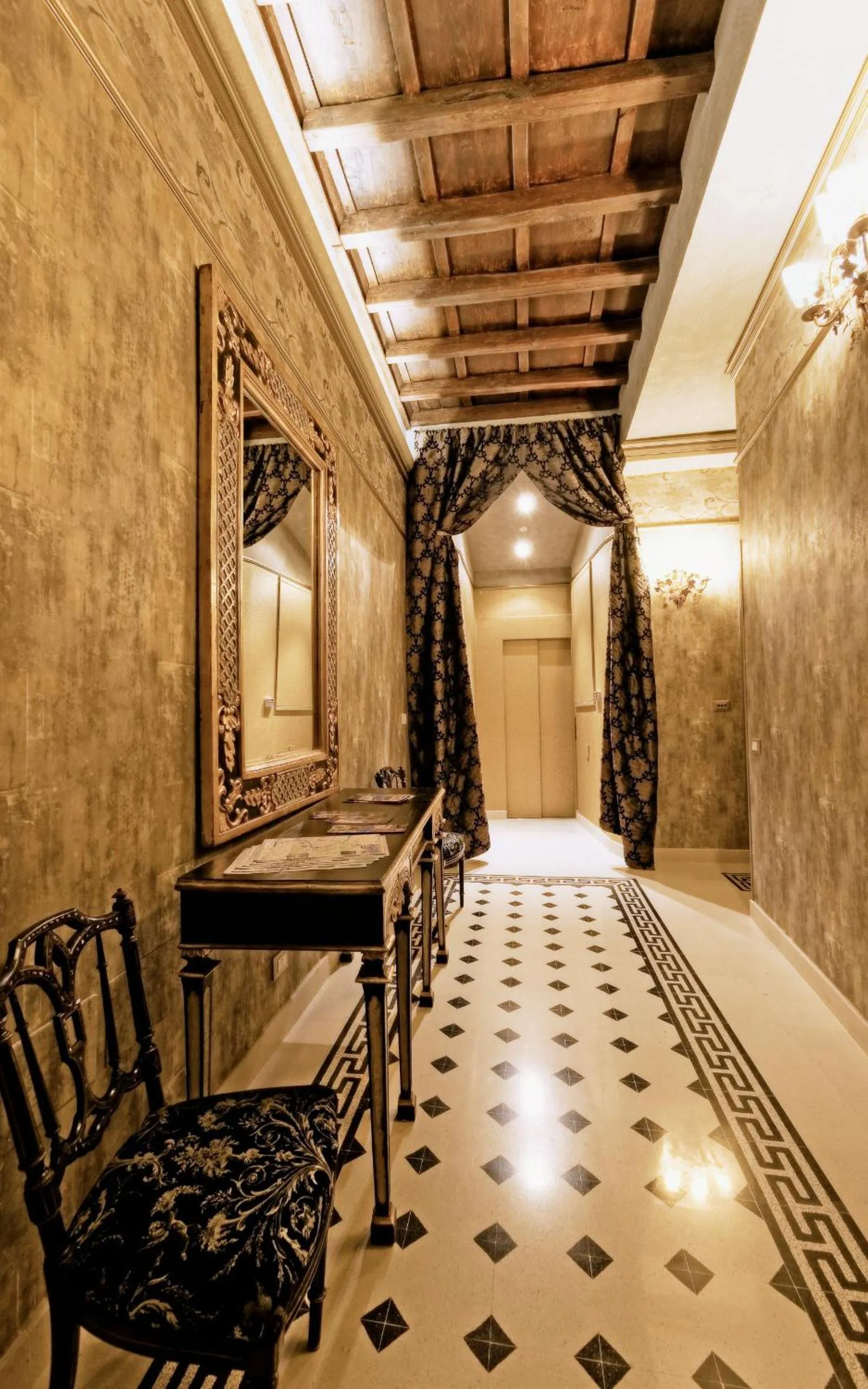 Decorative detail in Antica Dimora De Michaelis