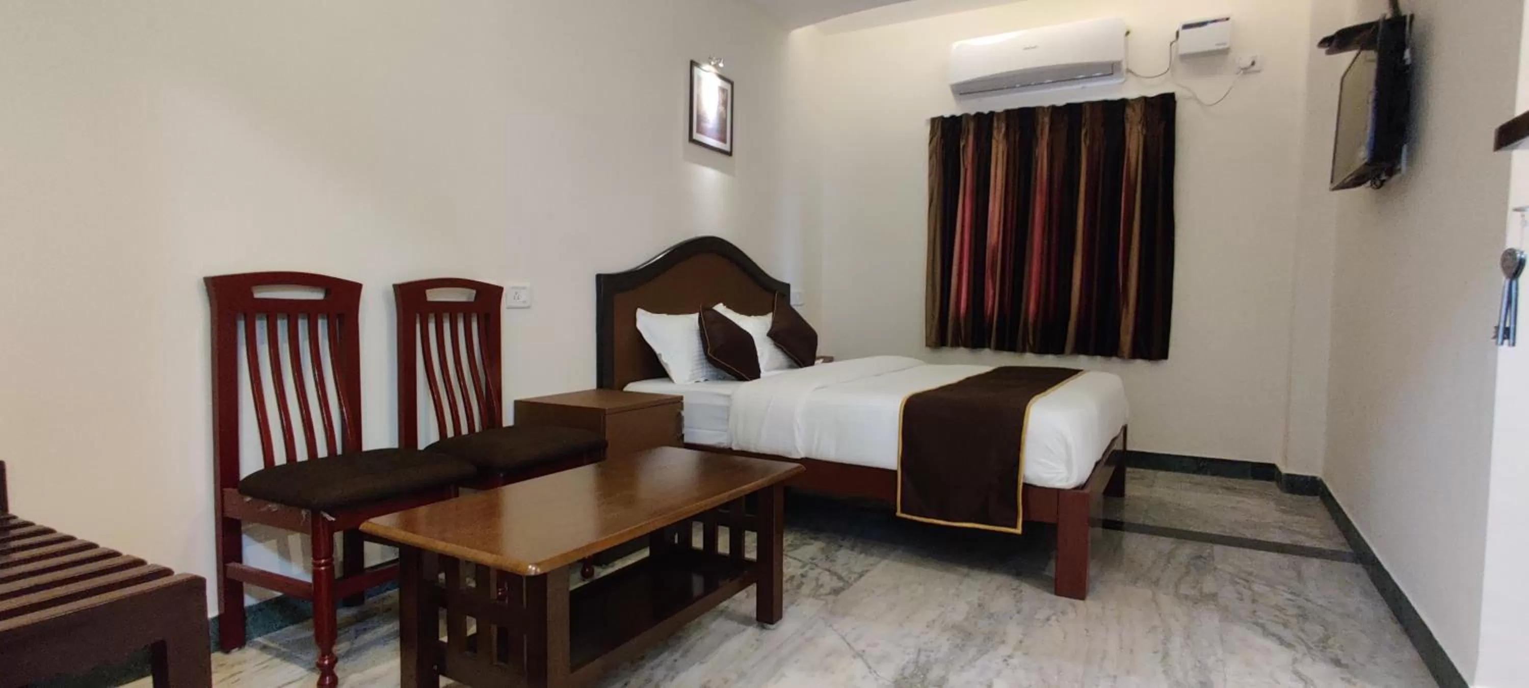 Bed in Rmc travellers inn