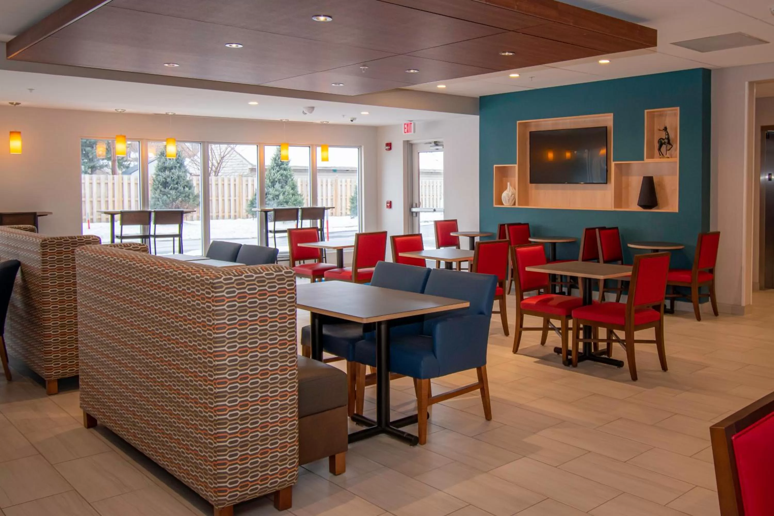 Breakfast in Holiday Inn Express & Suites Tonawanda - Buffalo Area by IHG