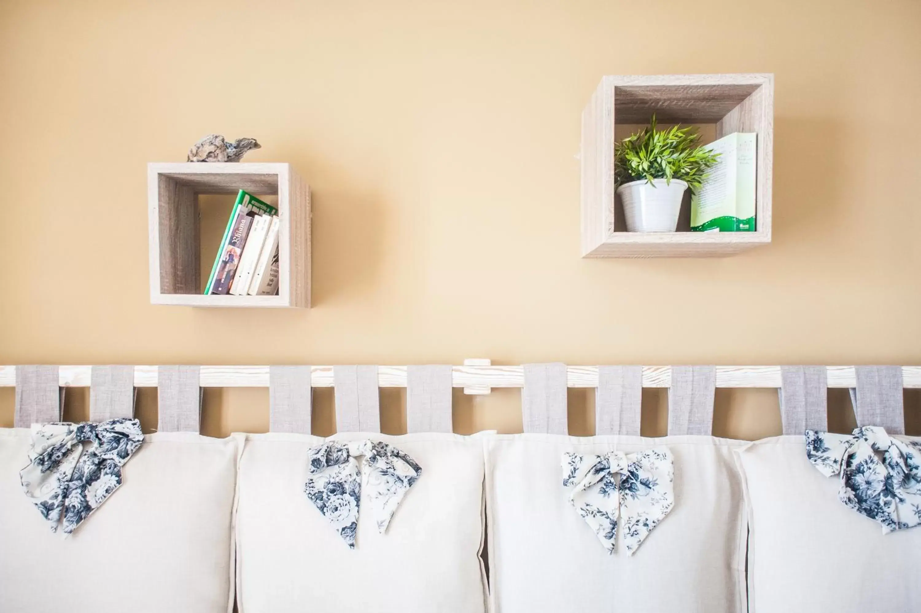 Deluxe One-Bedroom Apartment with Garden View in Pompei Suite Deluxe One-Bedroom Apartment with Garden View in Pompei Suite