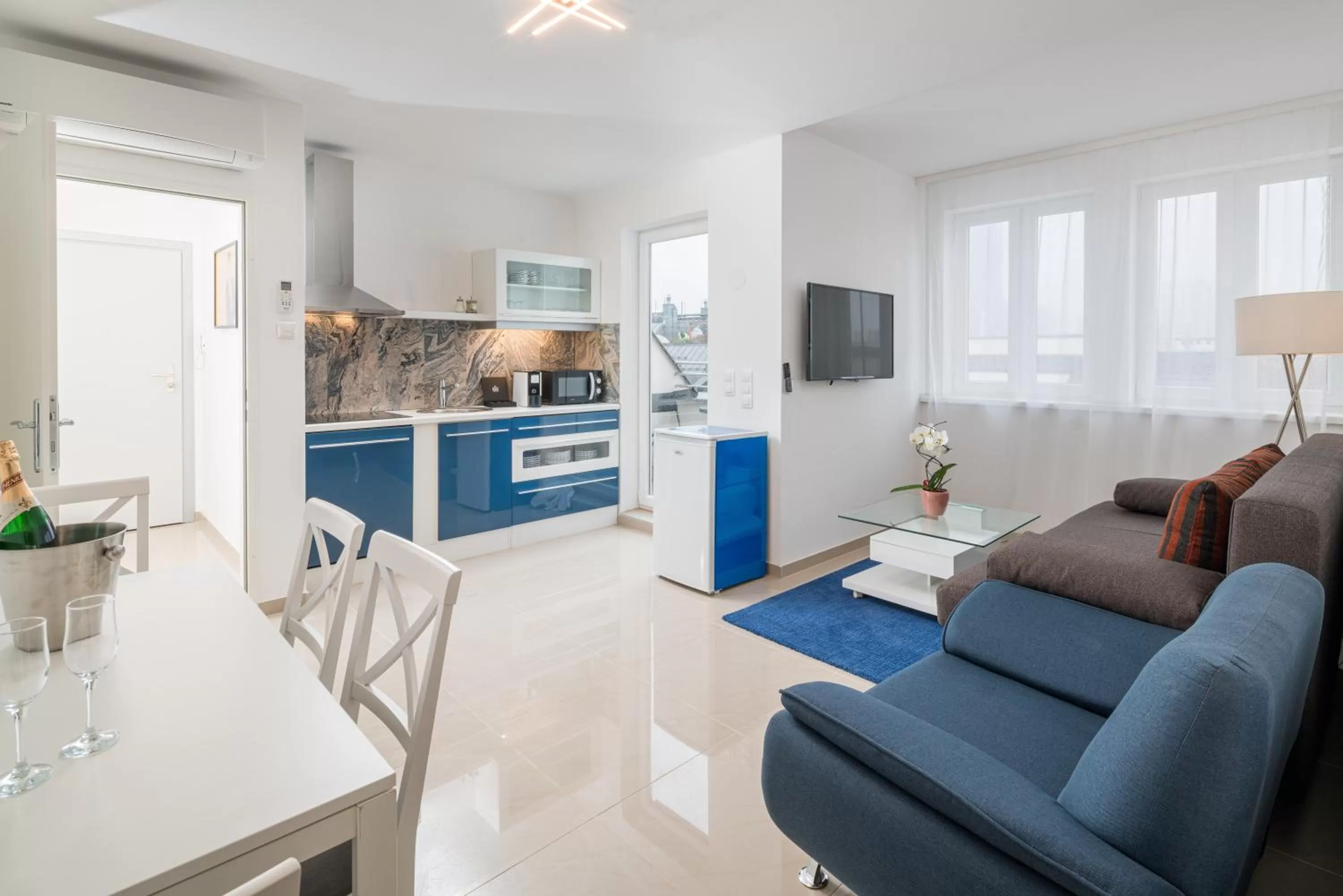 Living room in Best Western Plus Celebrity Suites