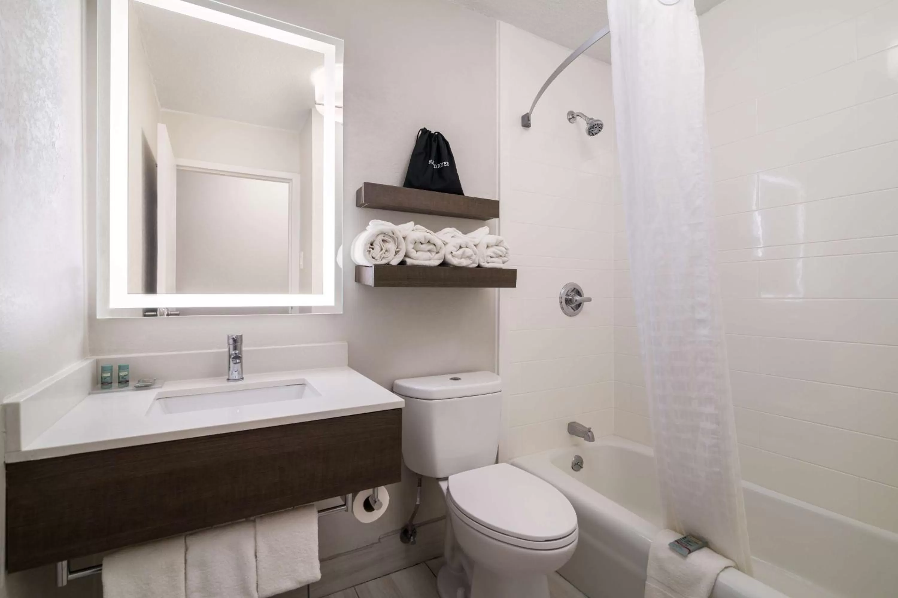 Bathroom in Best Western Plymouth Inn-White Mountains