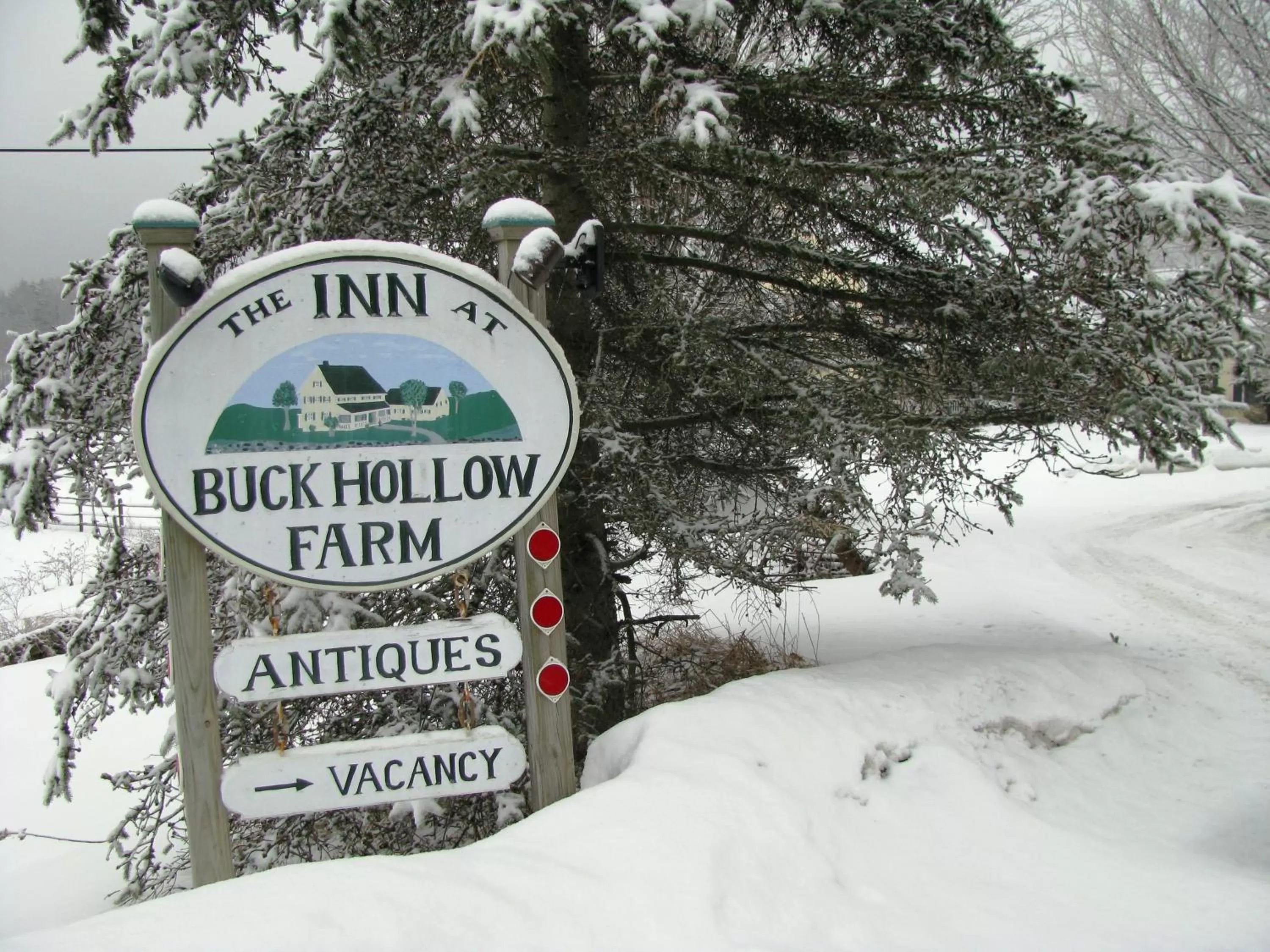 Facade/entrance in Inn at Buck Hollow Farm