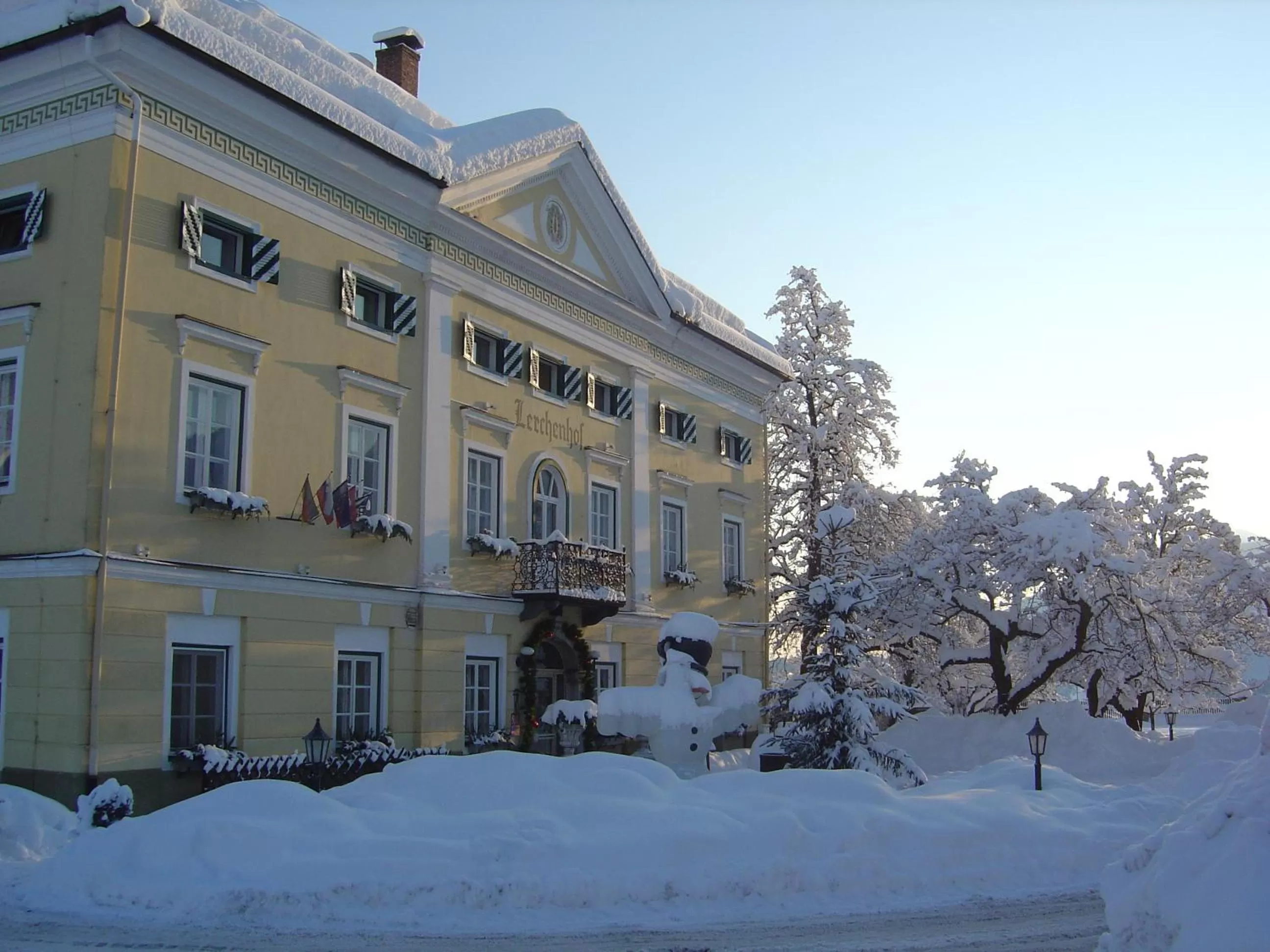 Property building, Winter in Hotel Schloss Lerchenhof