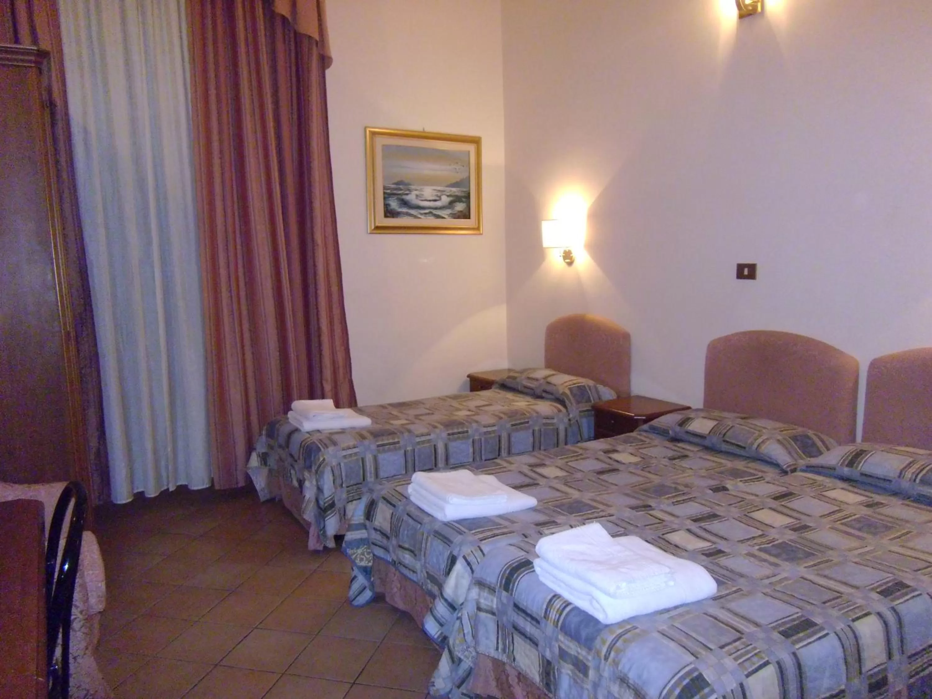 Bed in Cambridge Hotel