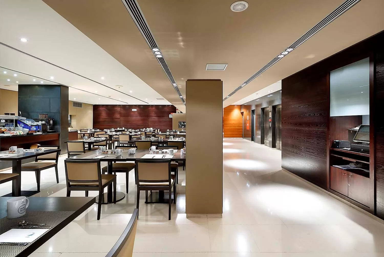 Buffet breakfast in Eurostars Lisboa Parque