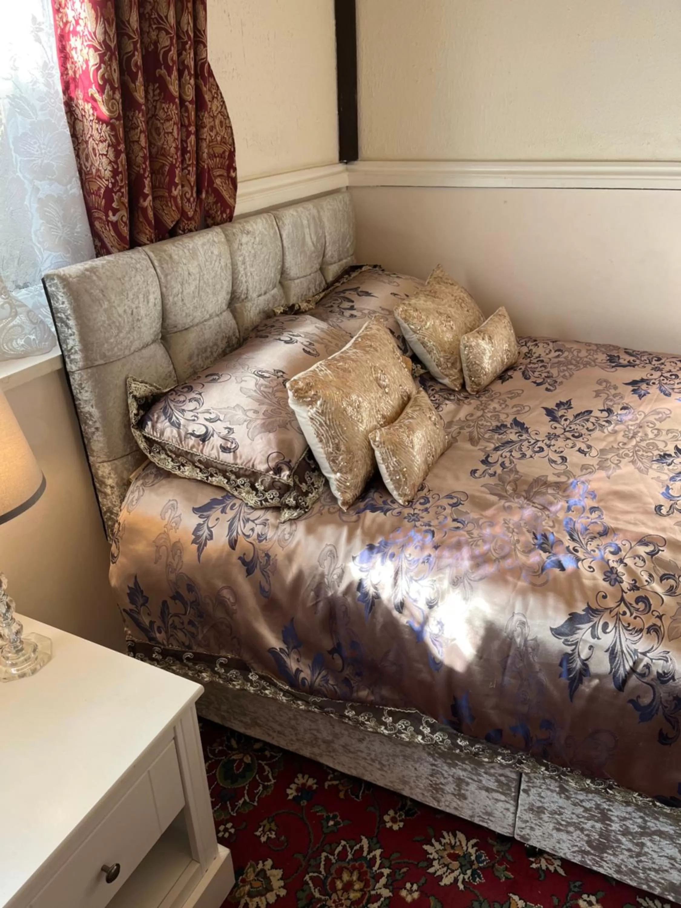 Bed in Jasmine House