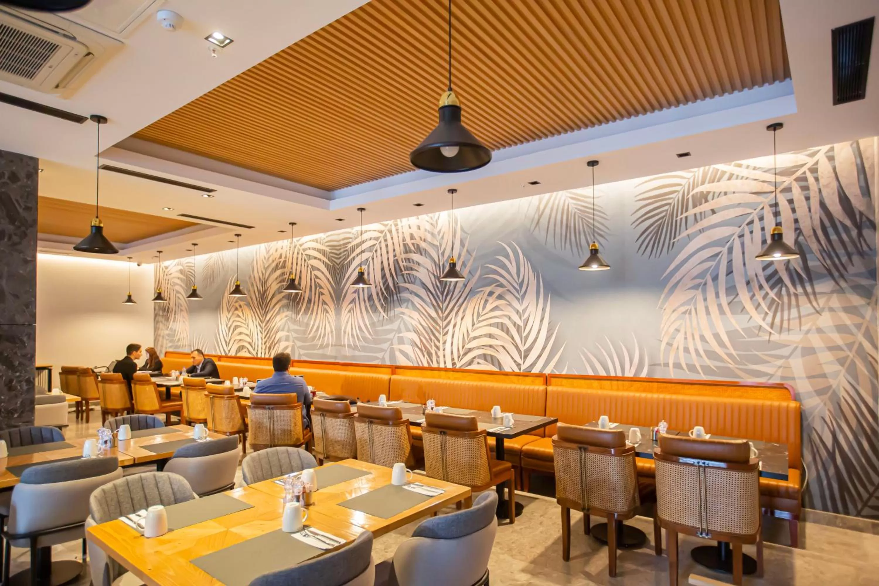 Restaurant/places to eat in Ramada Plaza Sultanahmet