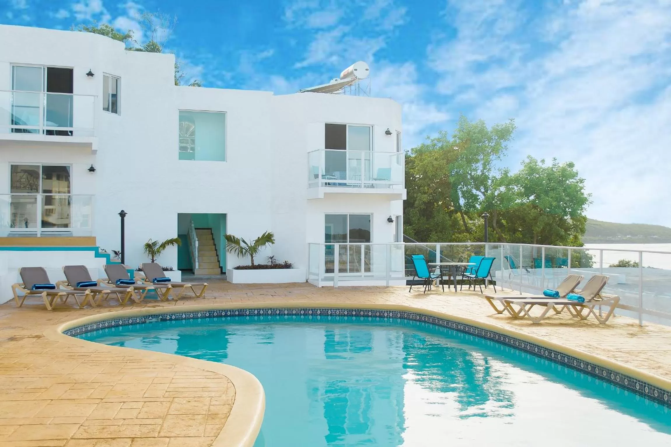 Property building in Luxe Beach Resort