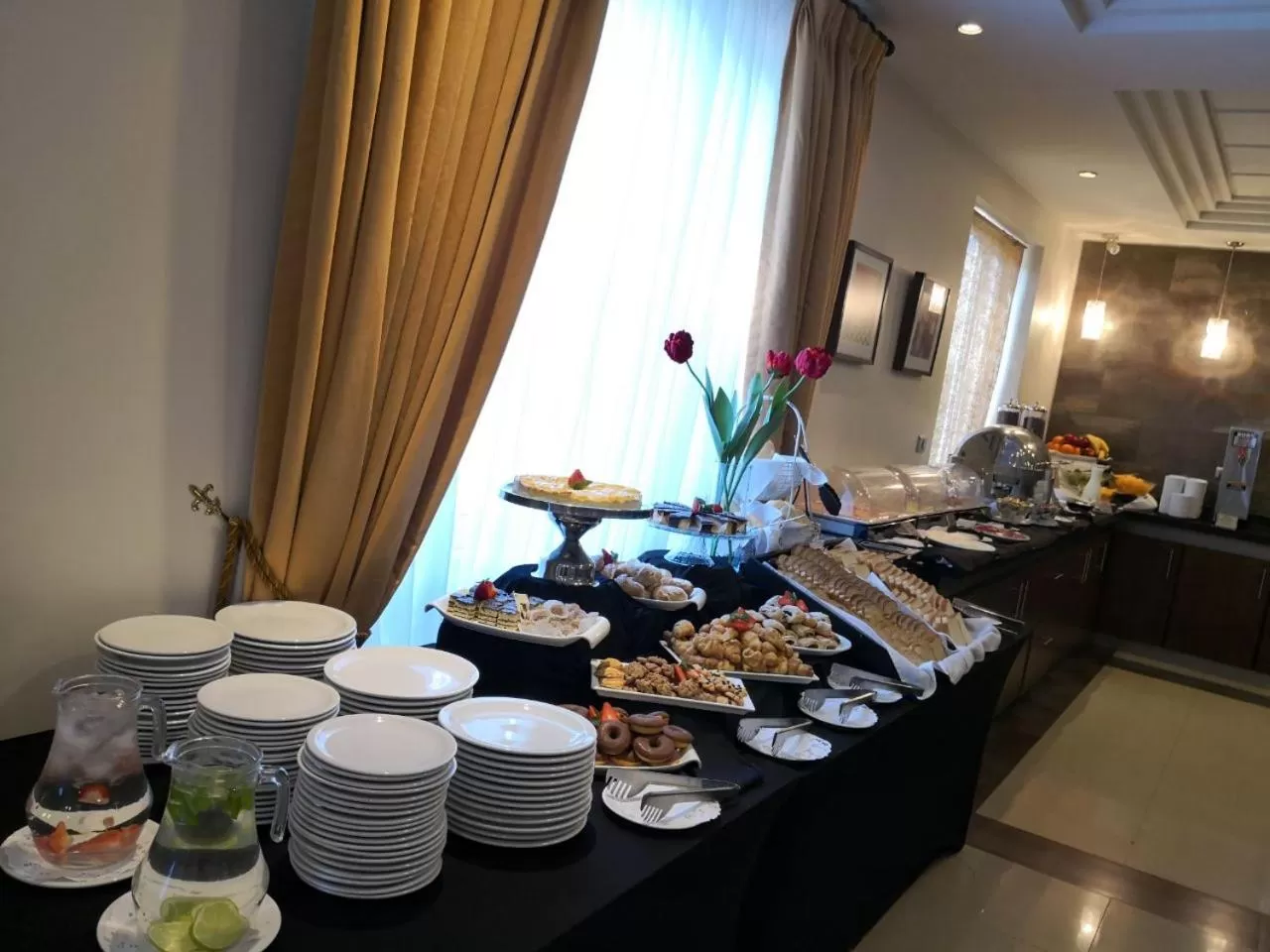 Buffet breakfast in Hotel Diego De Almagro Rancagua