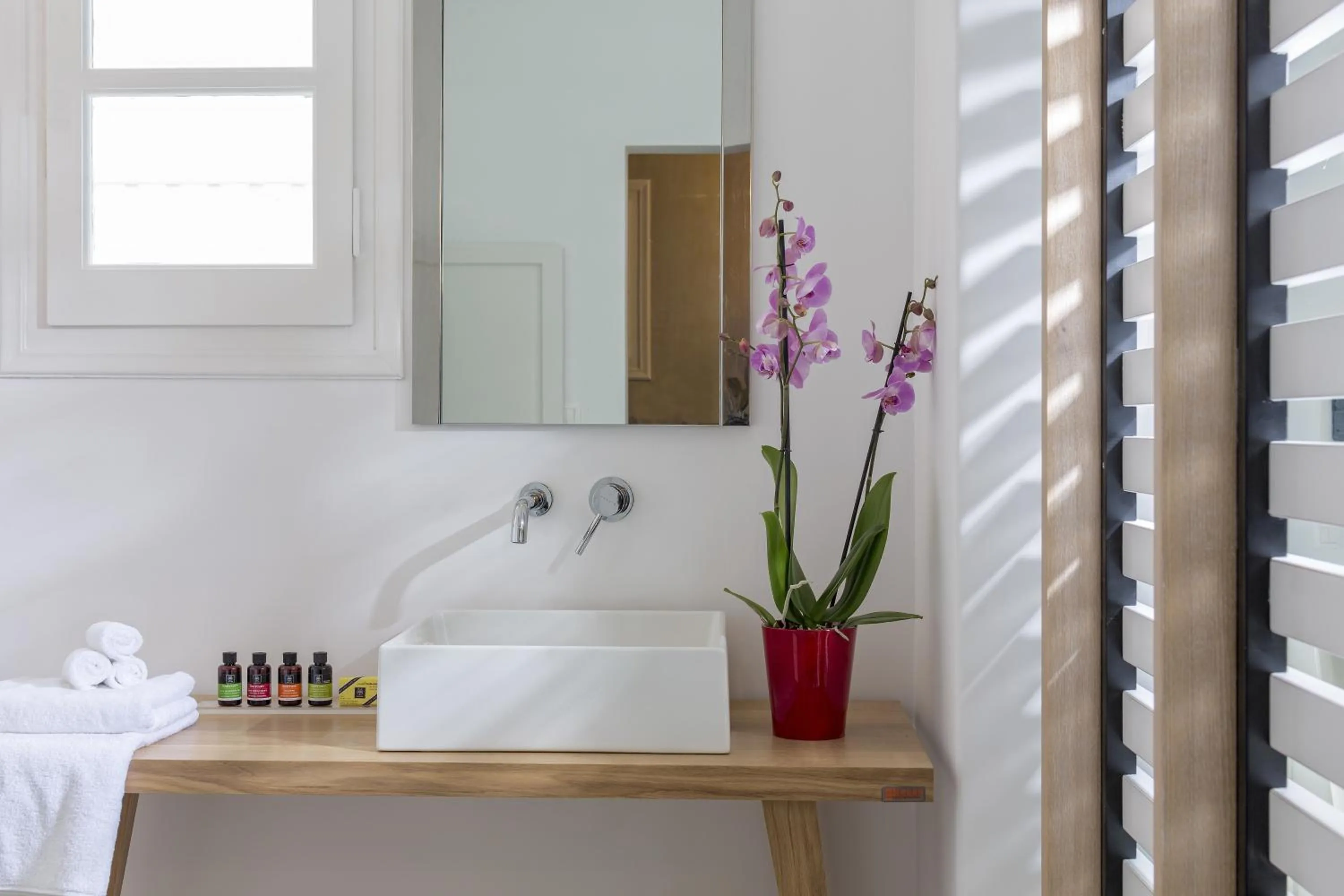 Shower in Mykonos Princess Hotel