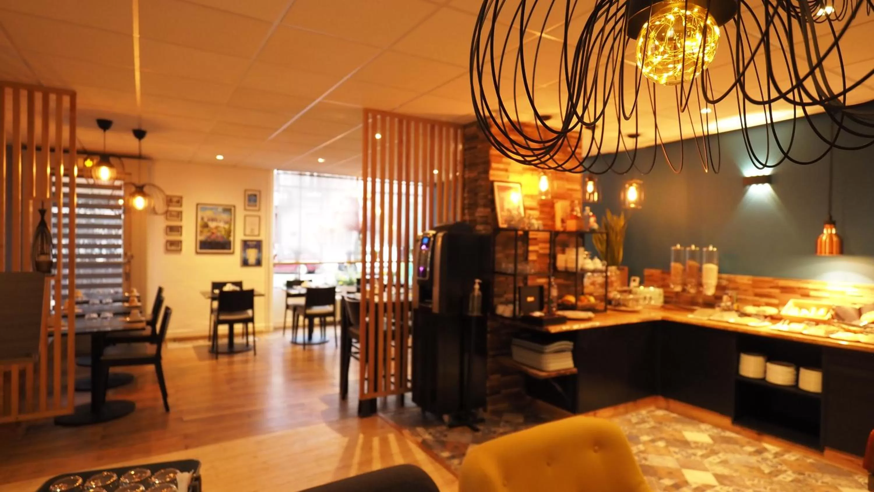 Breakfast in Hôtel Le Biarritz - Vichy