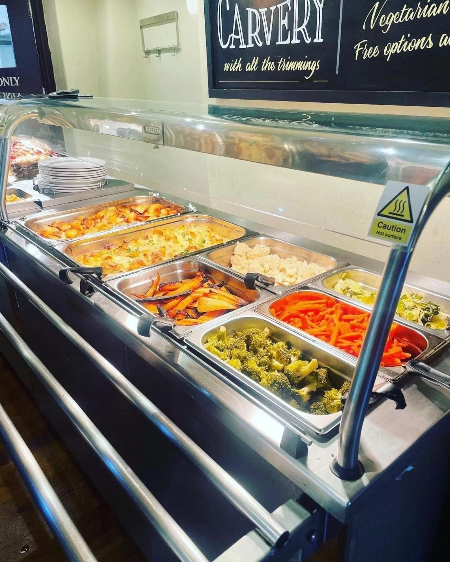 Food and drinks in The Fountain Inn & Riverside Restaurant