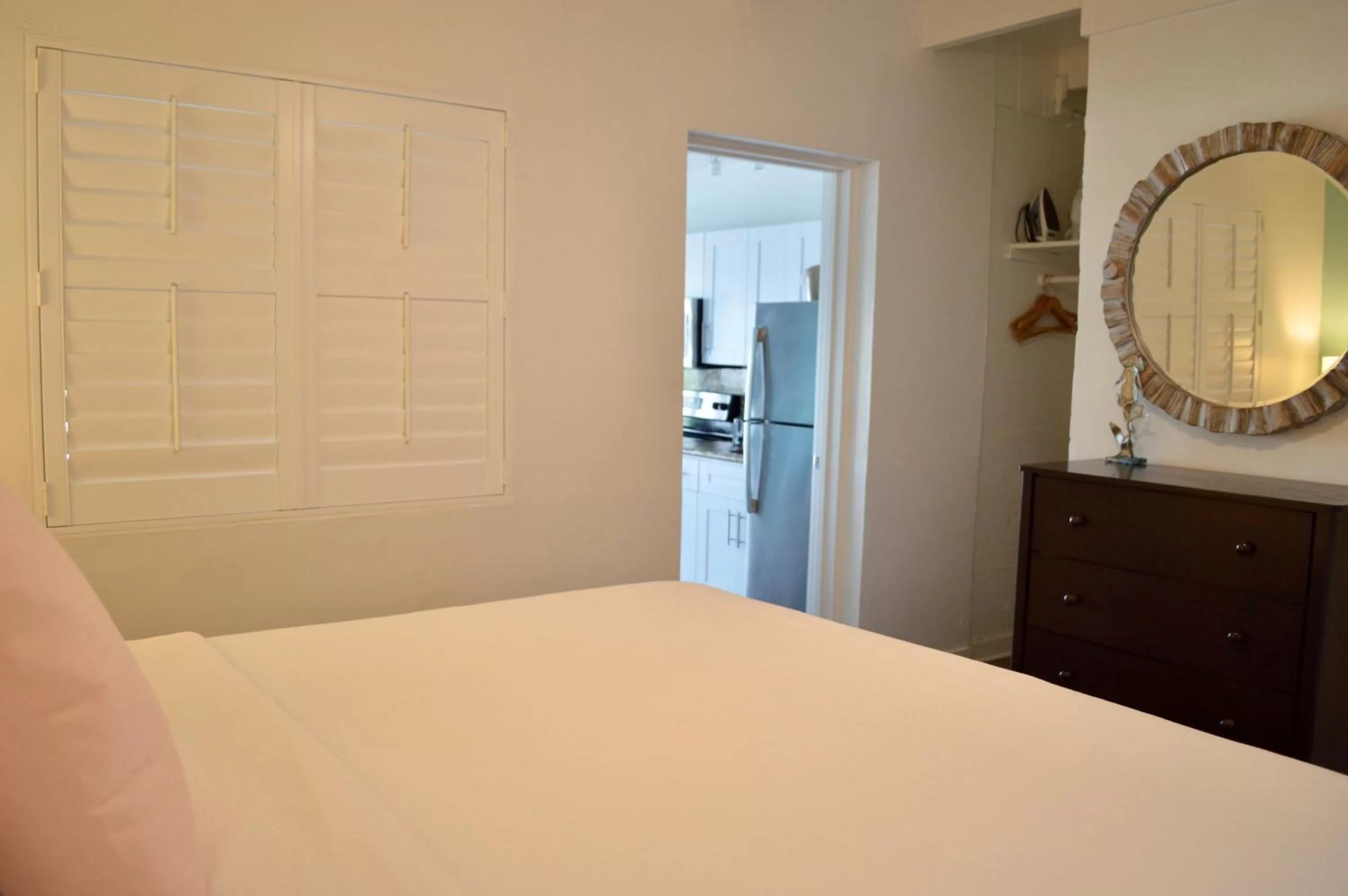 Bed in Drop Anchor Resort & Marina