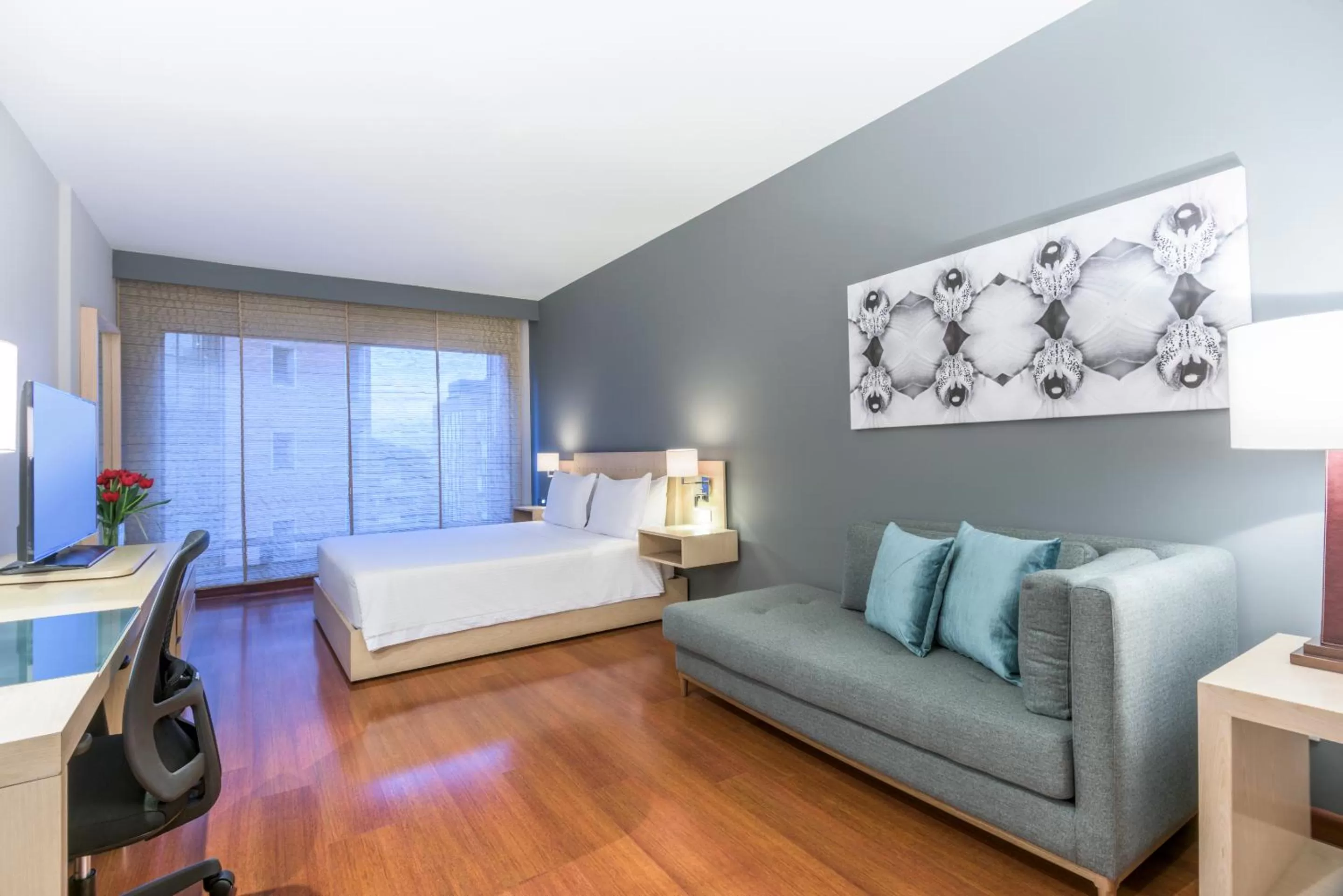 Seating area in Cosmos 100 Executive