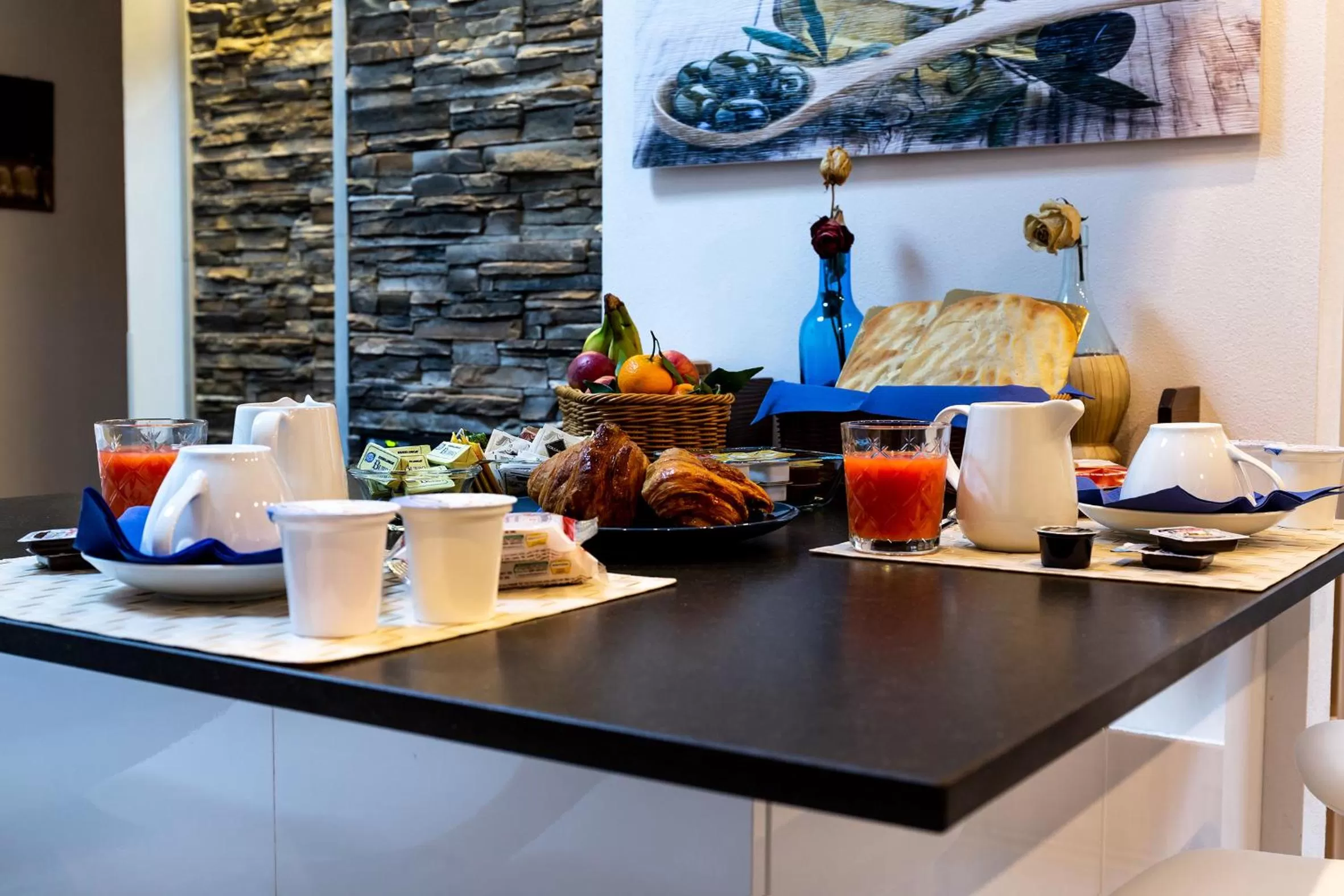 Communal kitchen in Medici Soderini