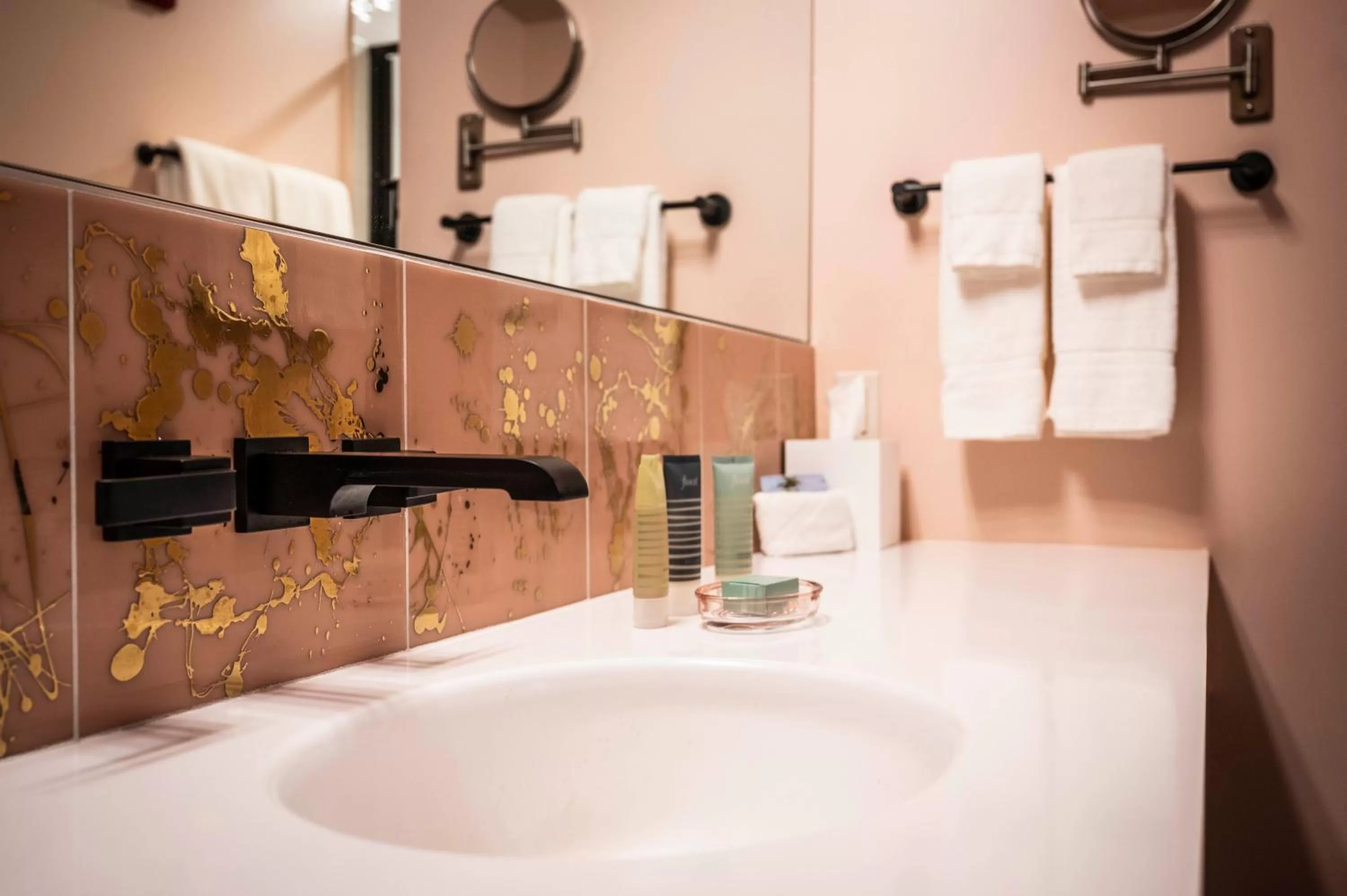 Bathroom in Hotel Broad Ripple